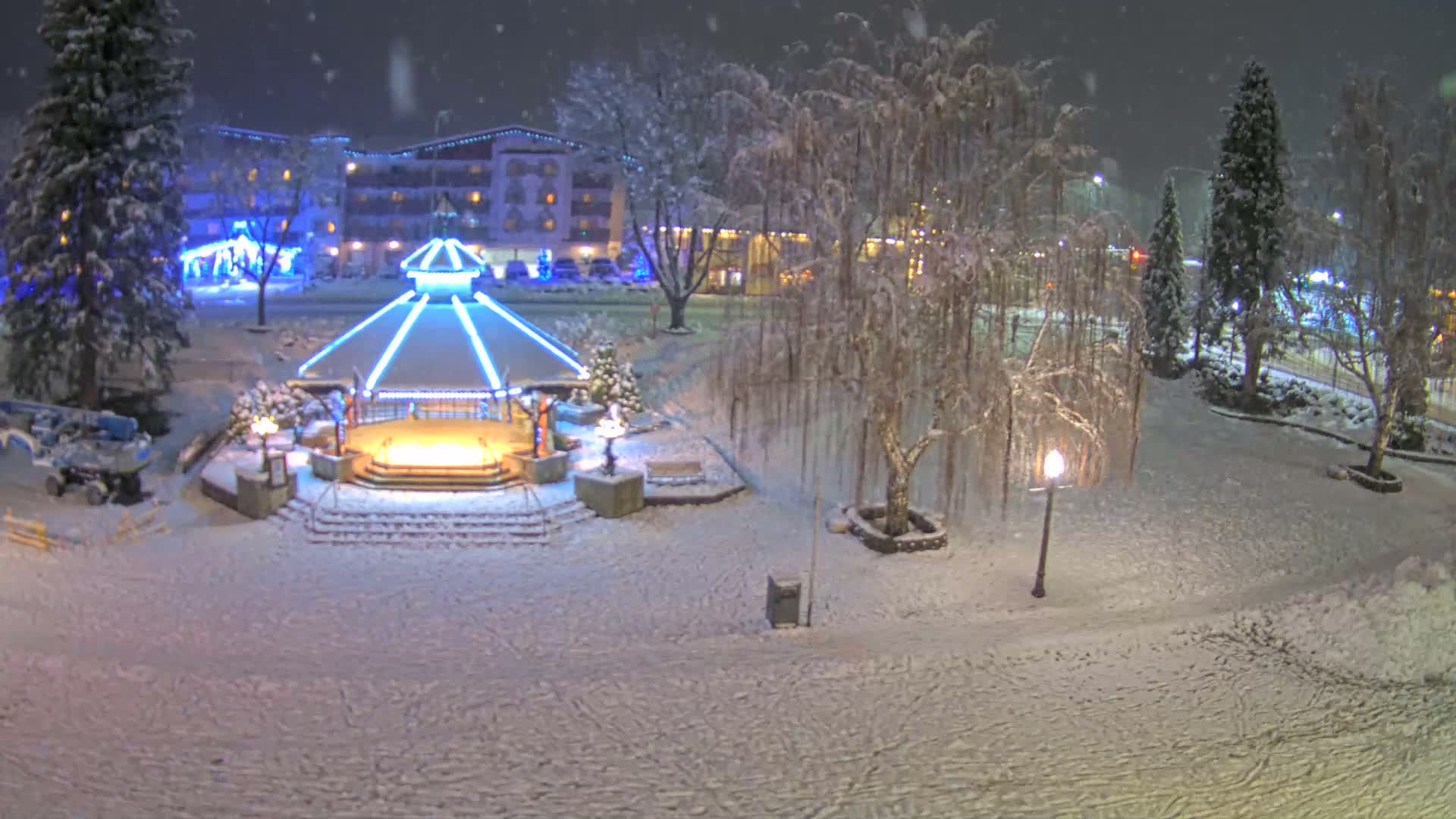 Leavenworth Village Front Street Park  Live Cam - Leavenworth, Chelan, Washington, USA