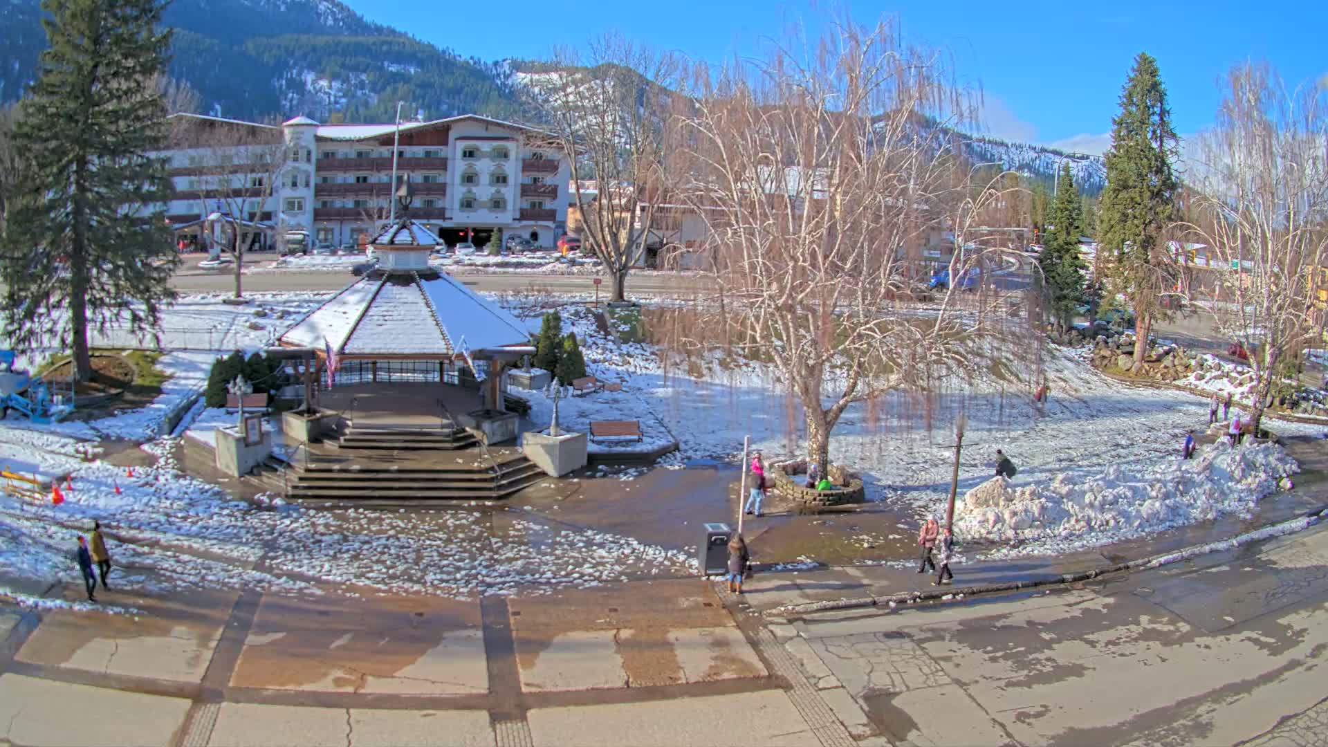 Leavenworth Village Front Street Park  Live Cam - Leavenworth, Chelan, Washington, USA