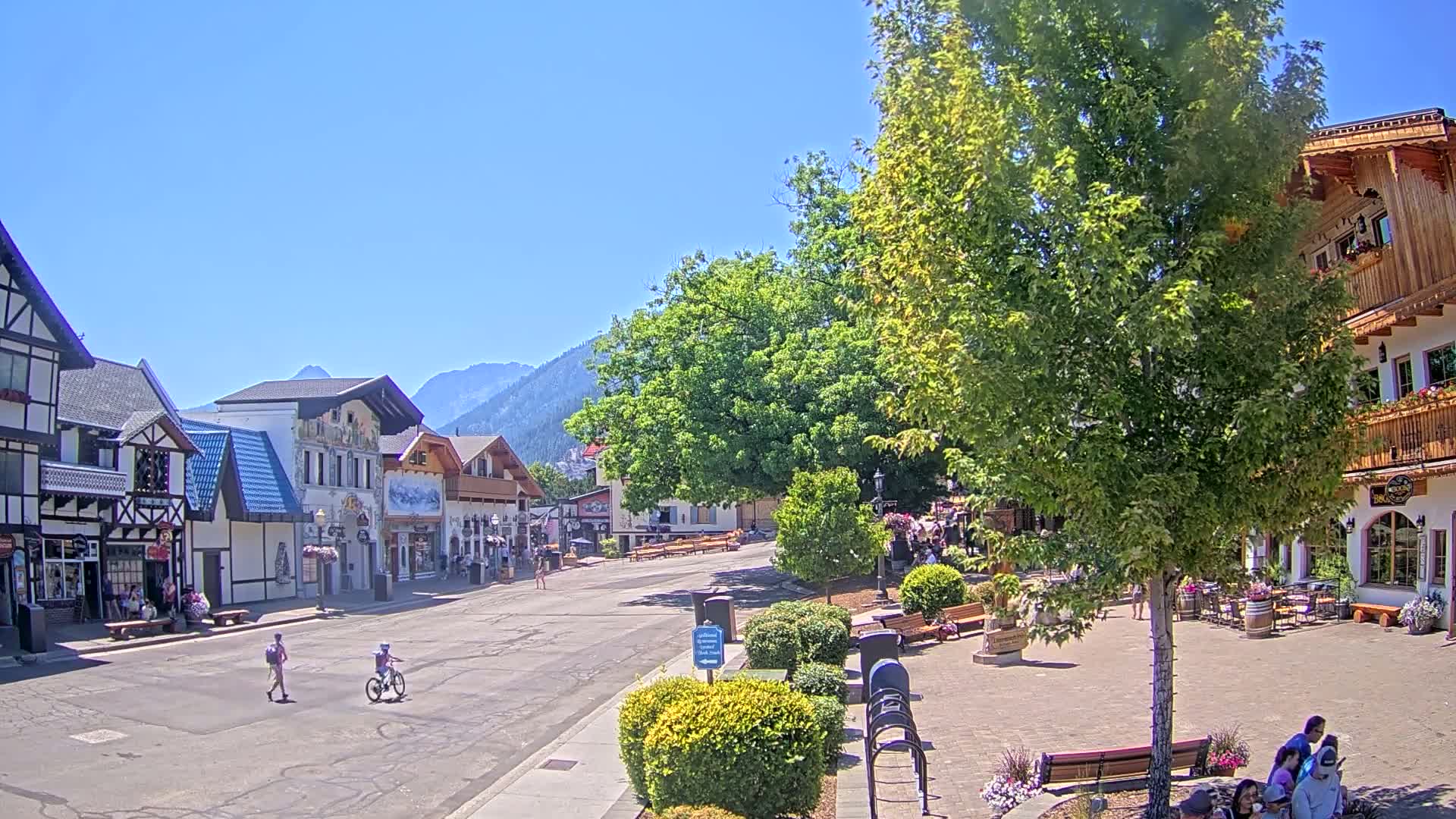 Leavenworth Village Downtown  Live Cam - Leavenworth, Chelan, Washington, USA
