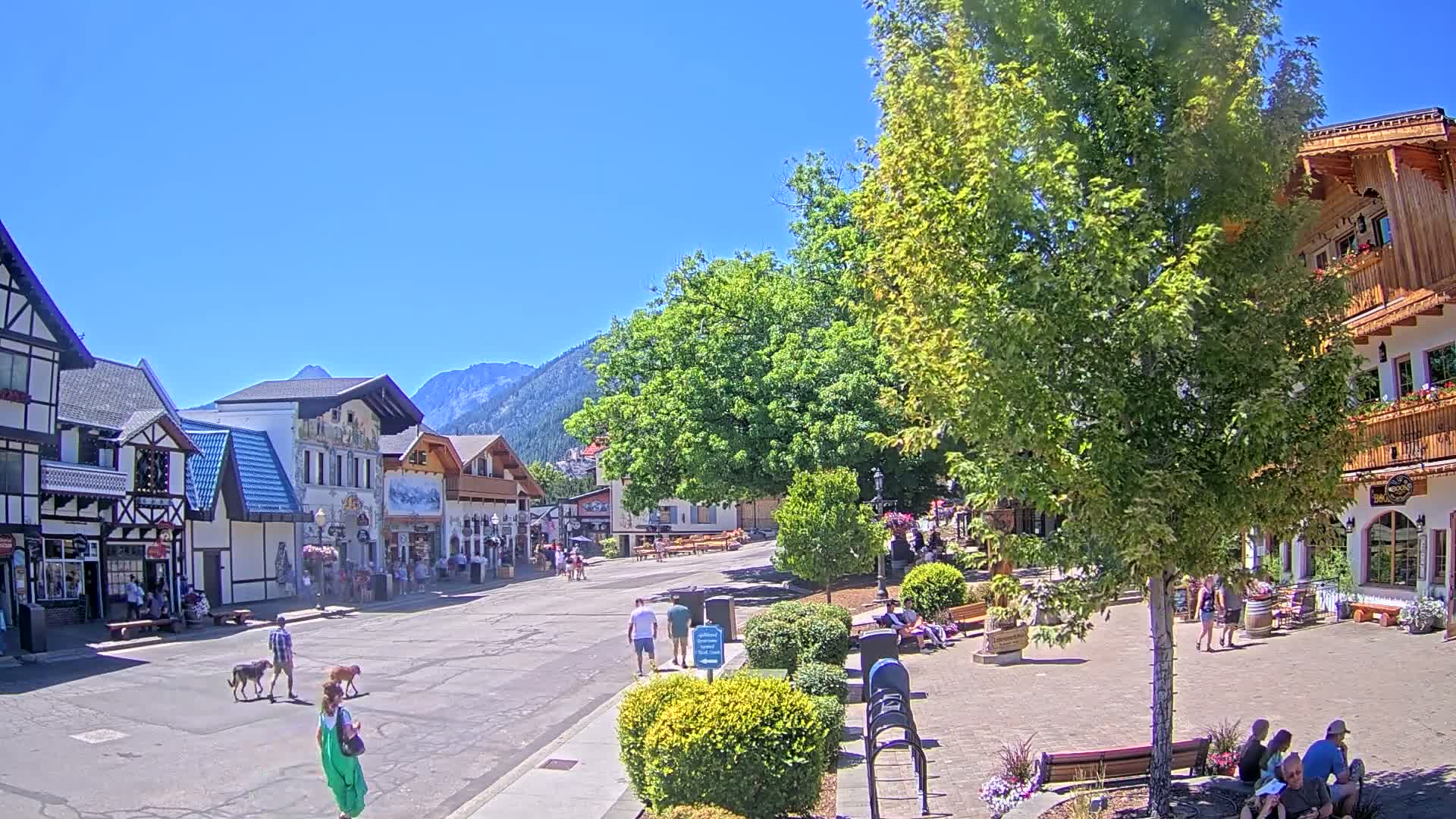 Leavenworth Village Downtown  Live Cam - Leavenworth, Chelan, Washington, USA