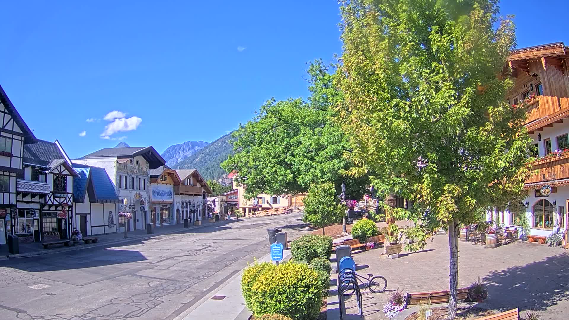 Leavenworth Village Downtown  Live Cam - Leavenworth, Chelan, Washington, USA