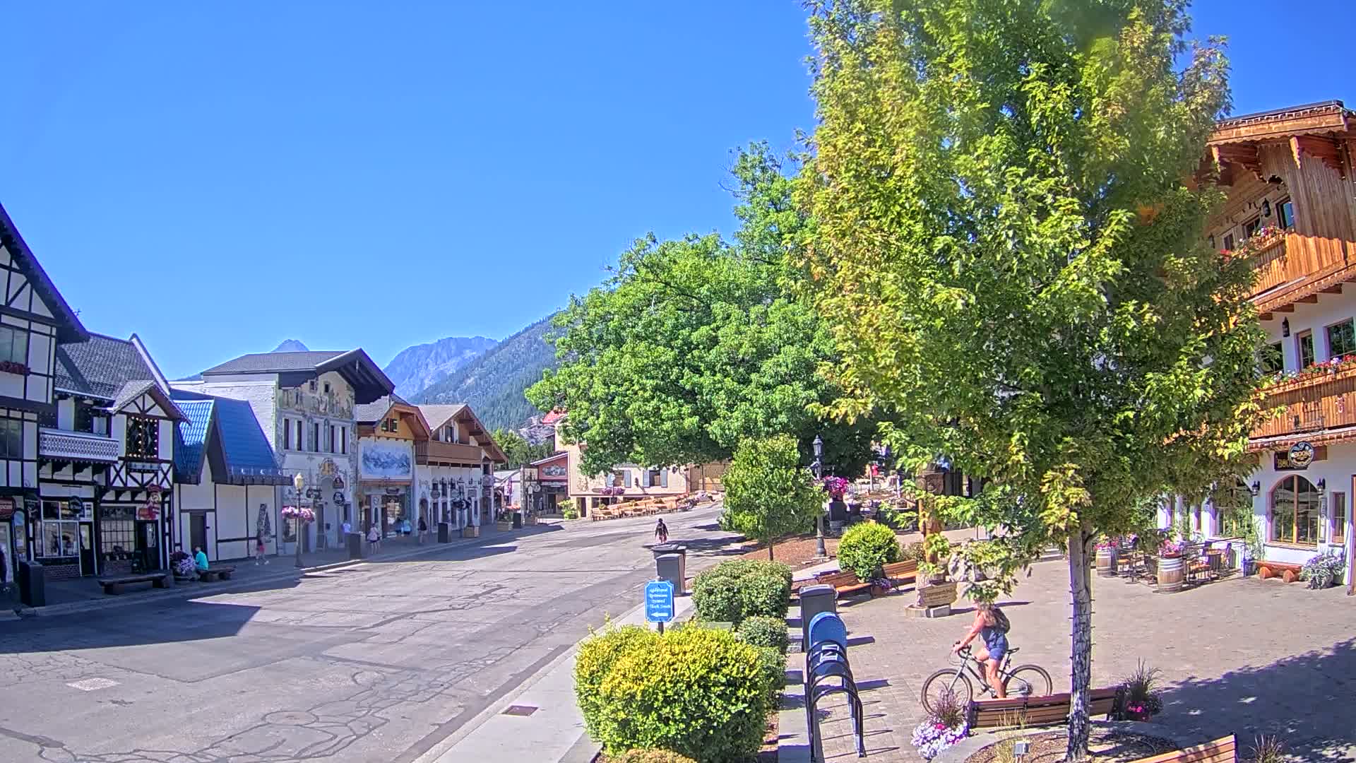 Leavenworth Village Downtown  Live Cam - Leavenworth, Chelan, Washington, USA