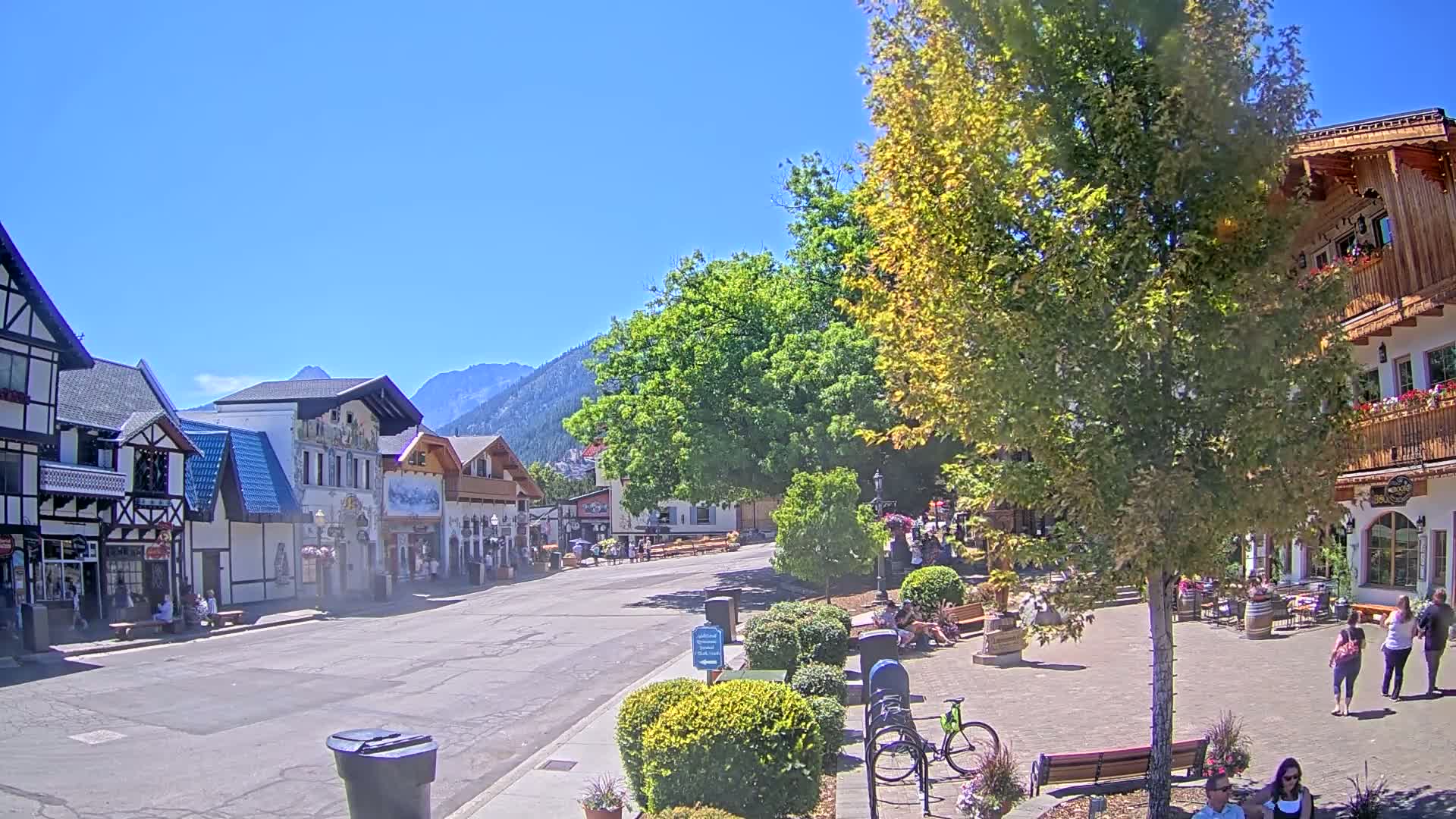 Leavenworth Village Downtown  Live Cam - Leavenworth, Chelan, Washington, USA
