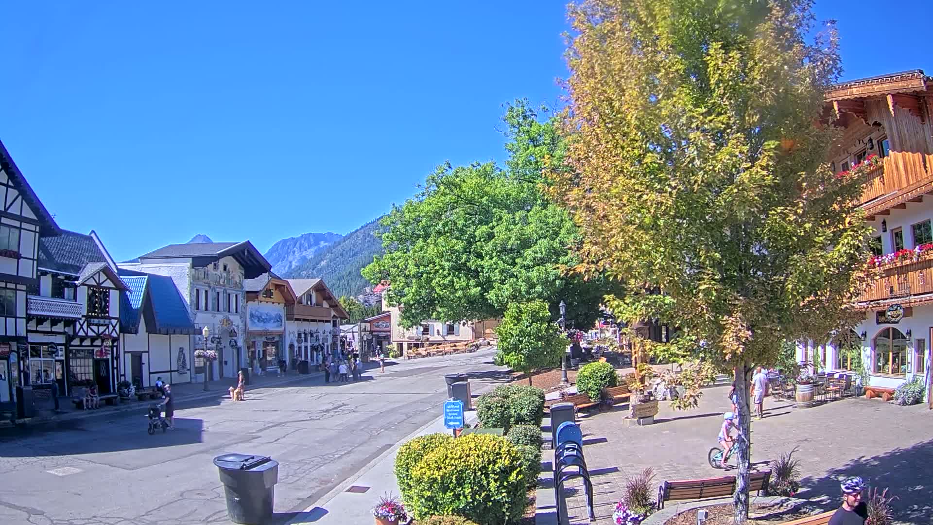 Leavenworth Village Downtown  Live Cam - Leavenworth, Chelan, Washington, USA