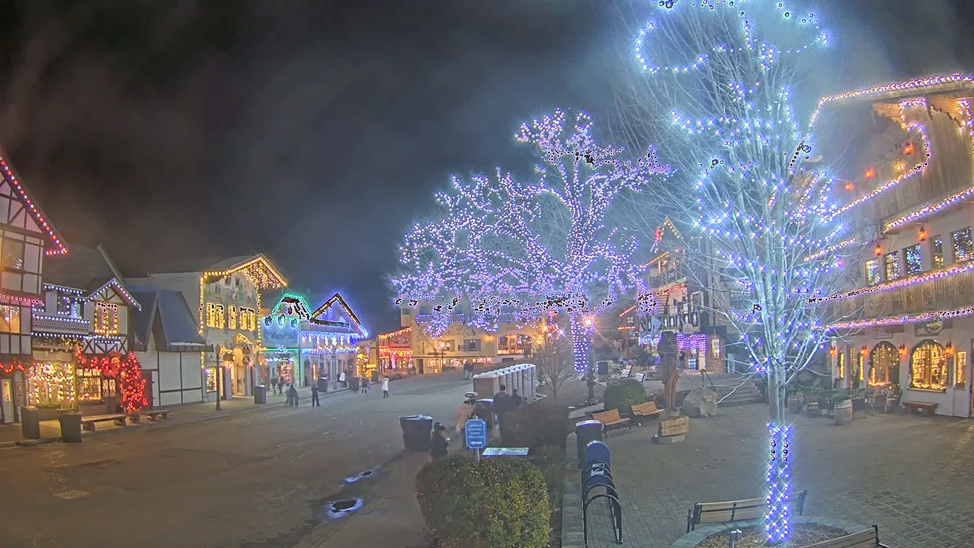 Leavenworth Village Downtown  Live Cam - Leavenworth, Chelan, Washington, USA
