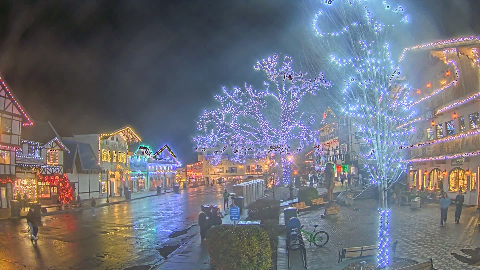 Leavenworth Village Downtown  Live Cam - Leavenworth, Chelan, Washington, USA