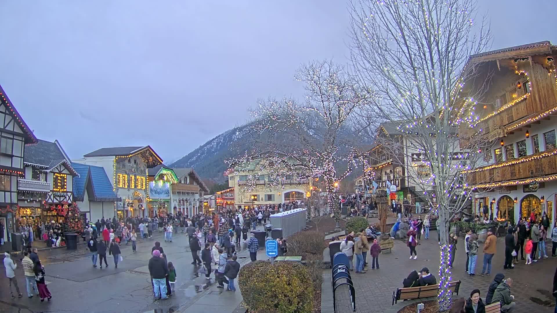 Leavenworth Village Downtown  Live Cam - Leavenworth, Chelan, Washington, USA
