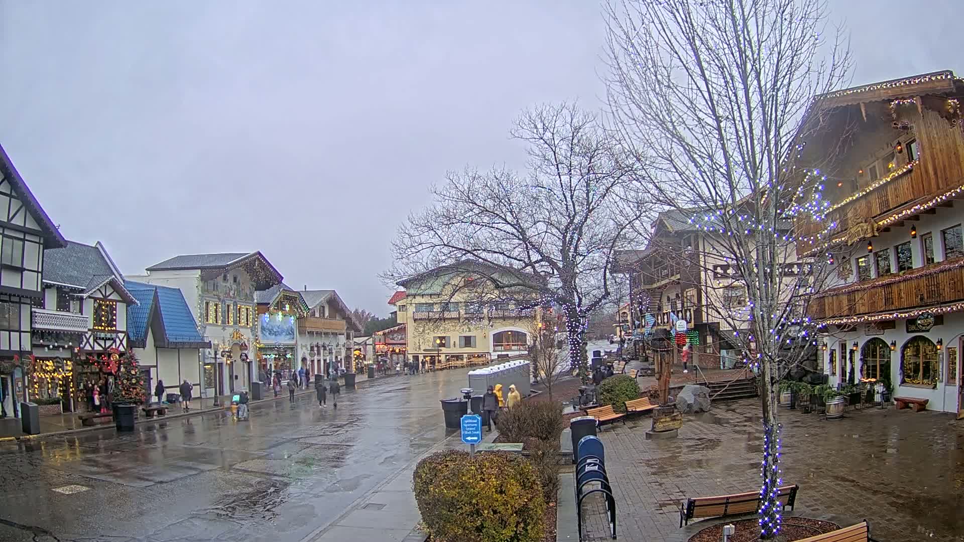 Leavenworth Village Downtown  Live Cam - Leavenworth, Chelan, Washington, USA