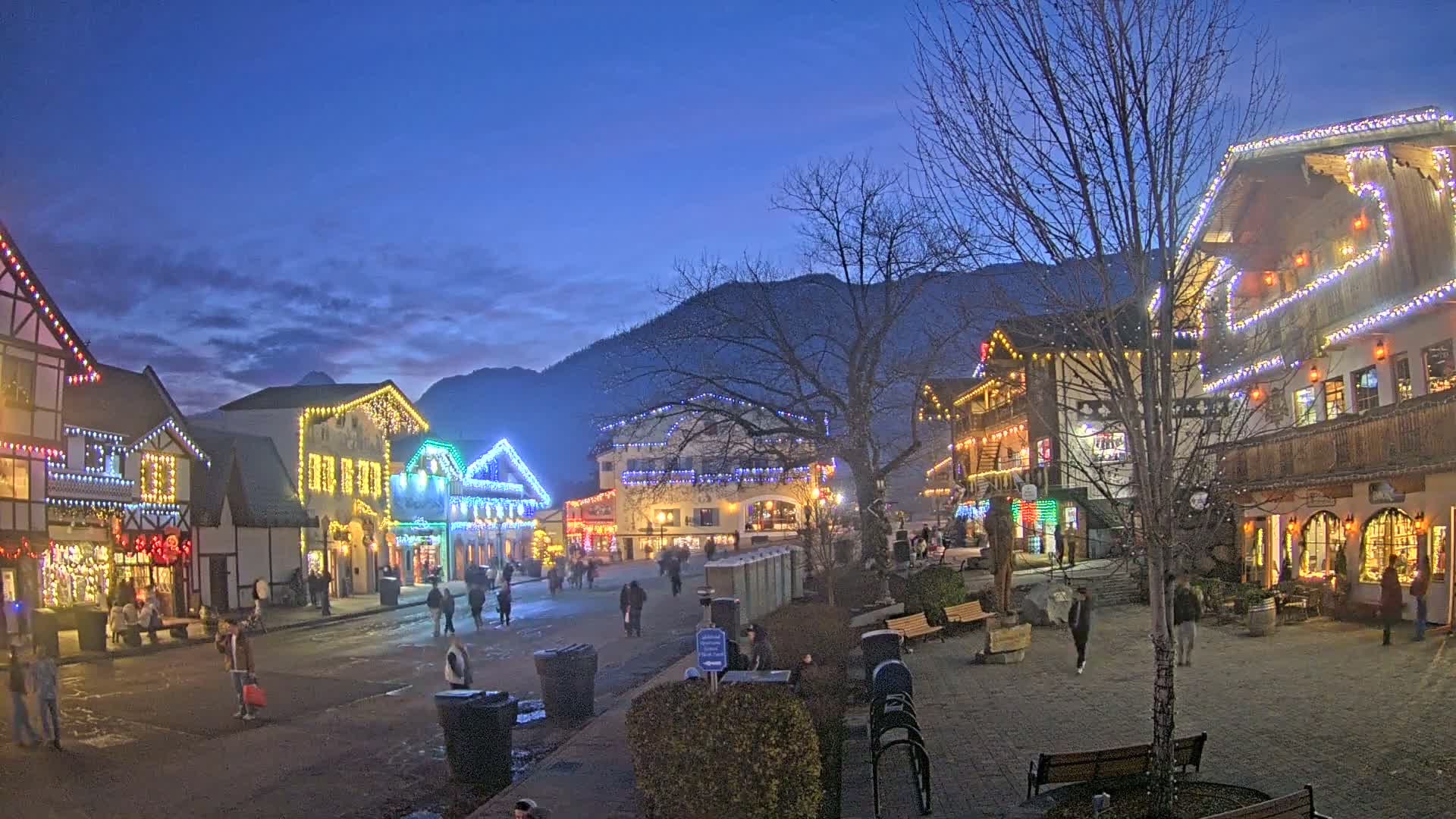 Leavenworth Village Downtown  Live Cam - Leavenworth, Chelan, Washington, USA