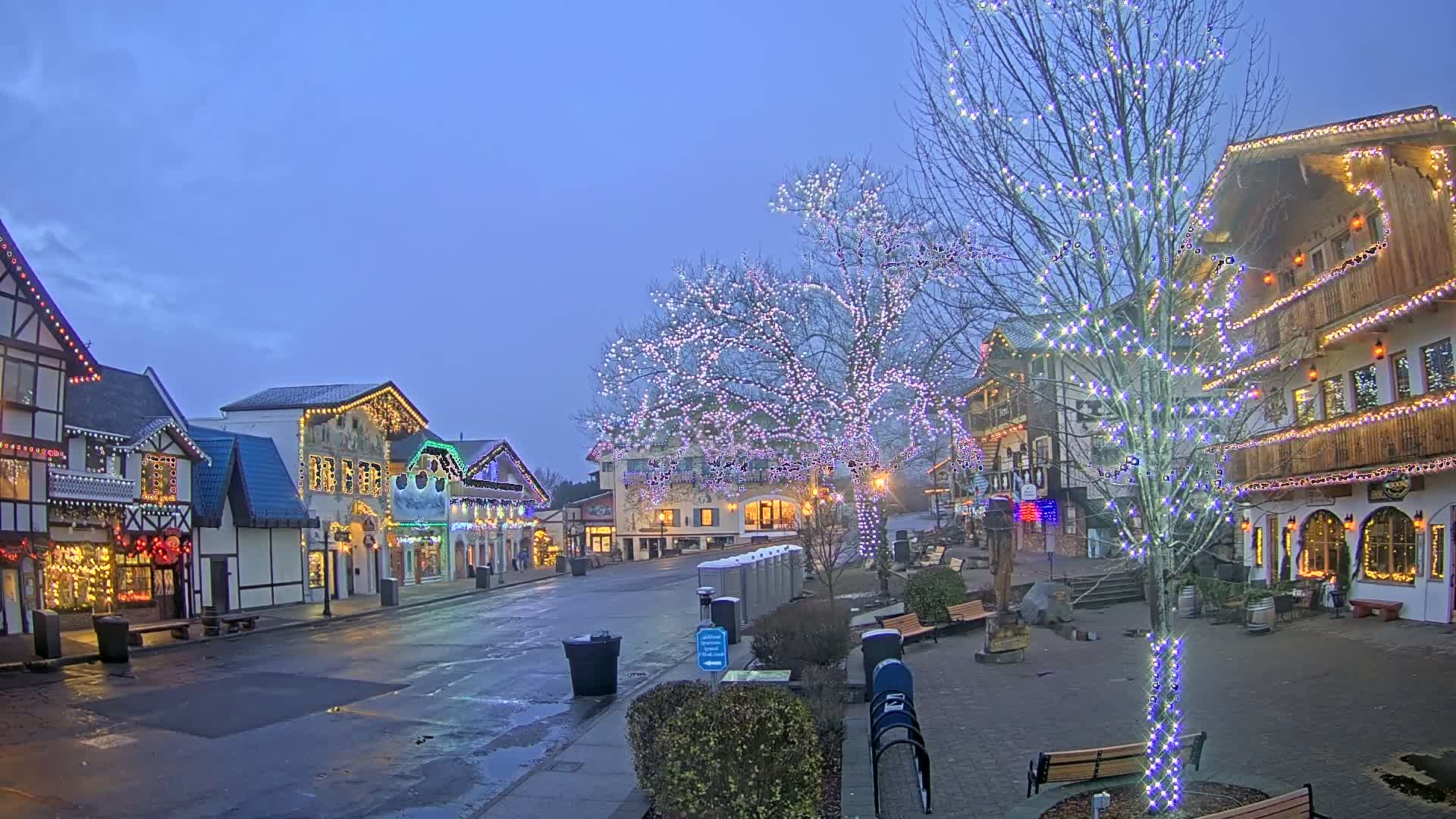 Leavenworth Village Downtown  Live Cam - Leavenworth, Chelan, Washington, USA