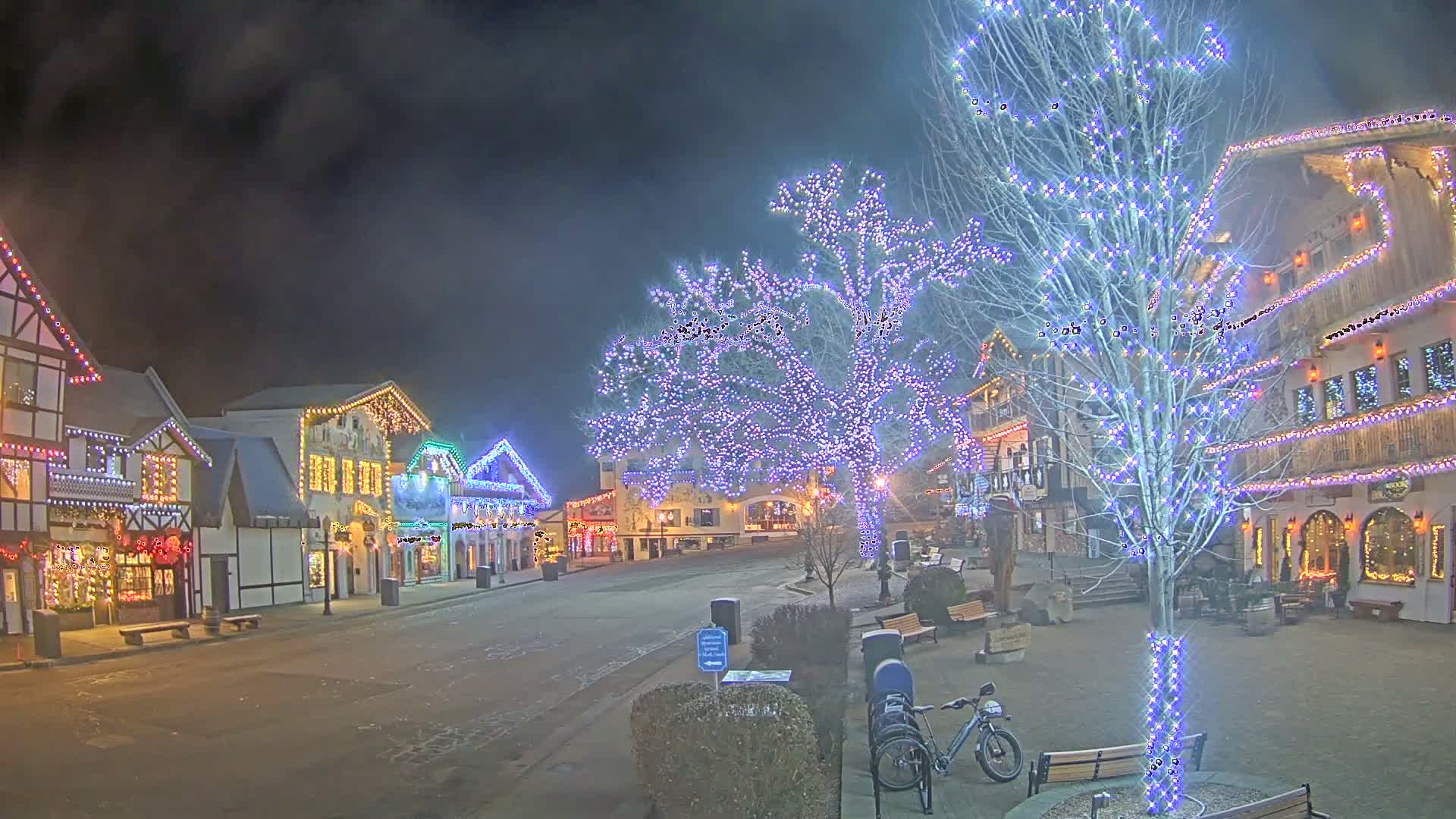 Leavenworth Village Downtown  Live Cam - Leavenworth, Chelan, Washington, USA
