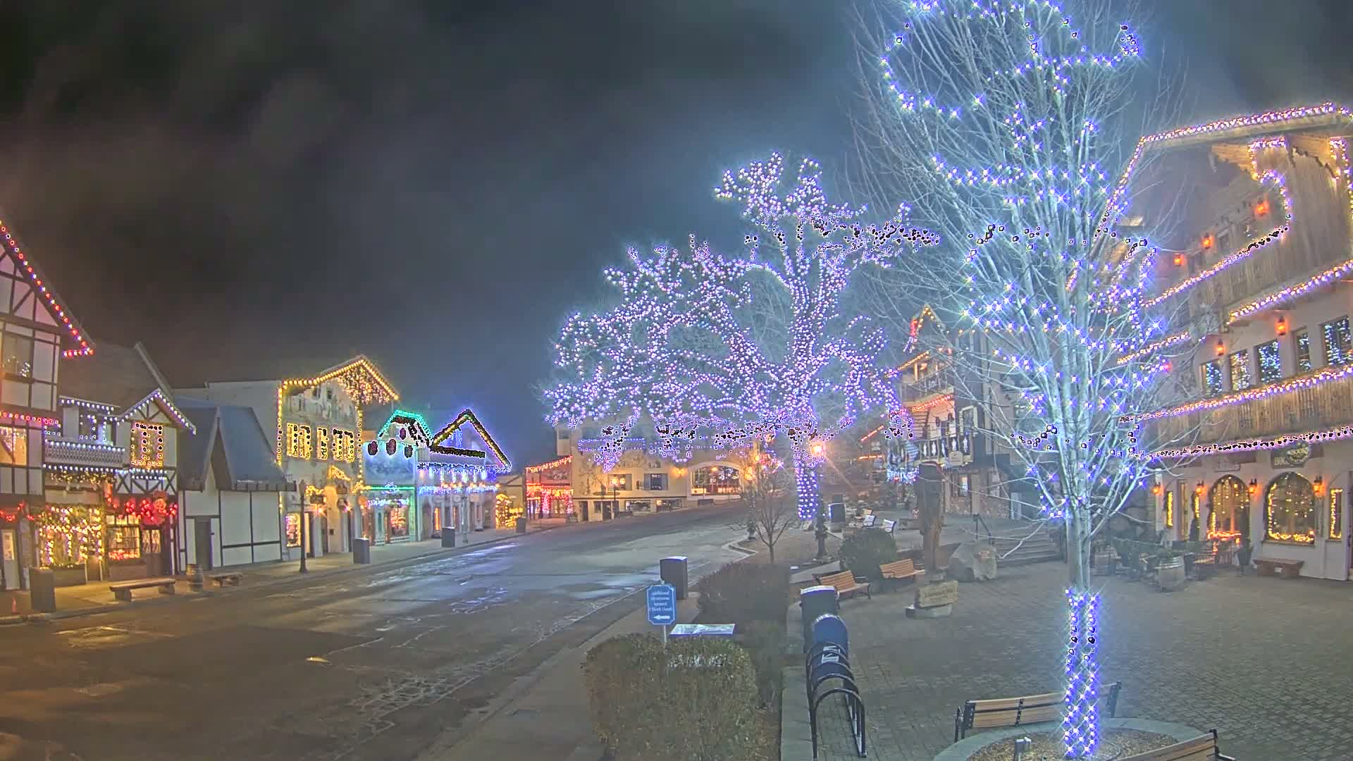 Leavenworth Village Downtown  Live Cam - Leavenworth, Chelan, Washington, USA
