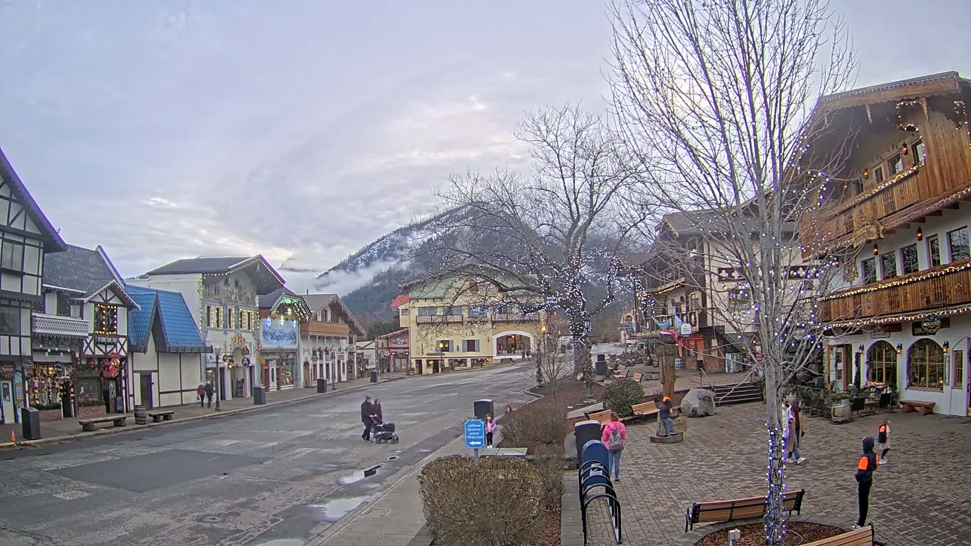 Leavenworth Village Downtown  Live Cam - Leavenworth, Chelan, Washington, USA