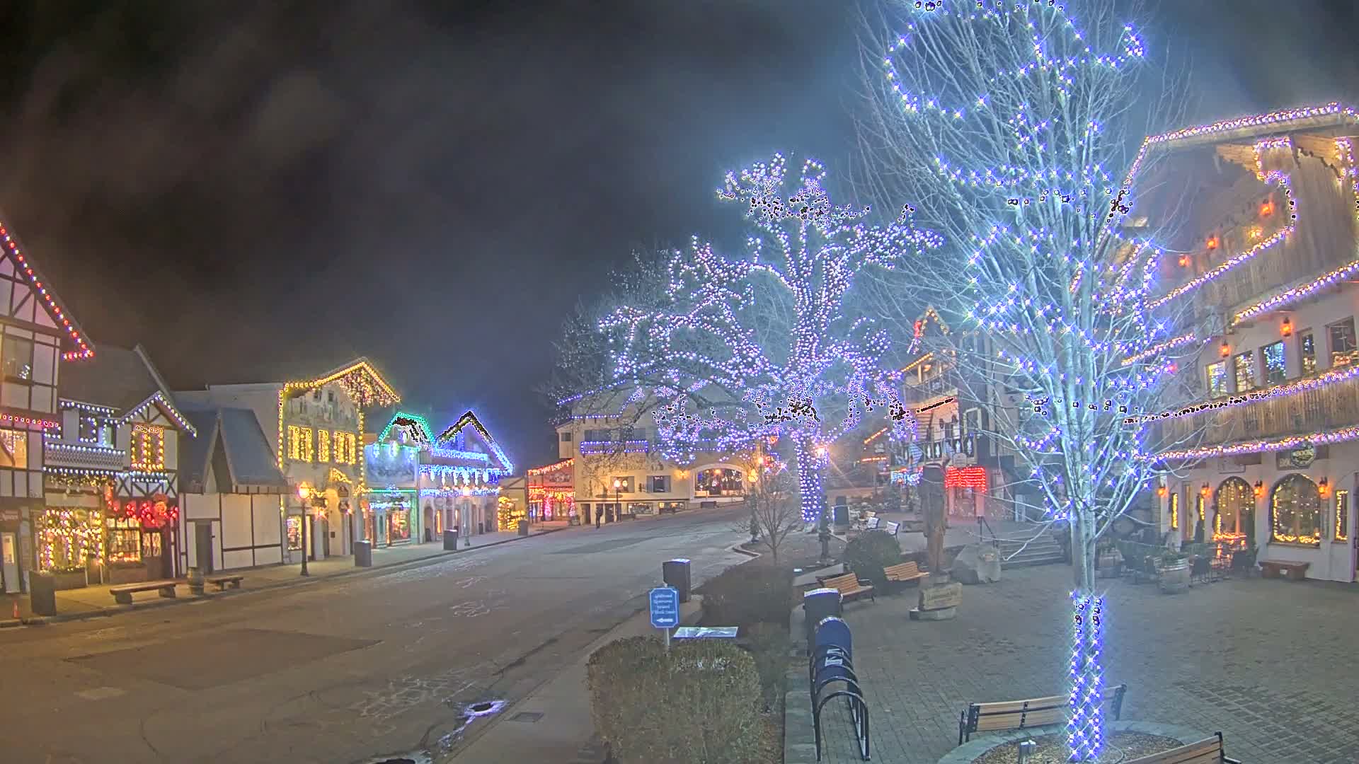 Leavenworth Village Downtown  Live Cam - Leavenworth, Chelan, Washington, USA