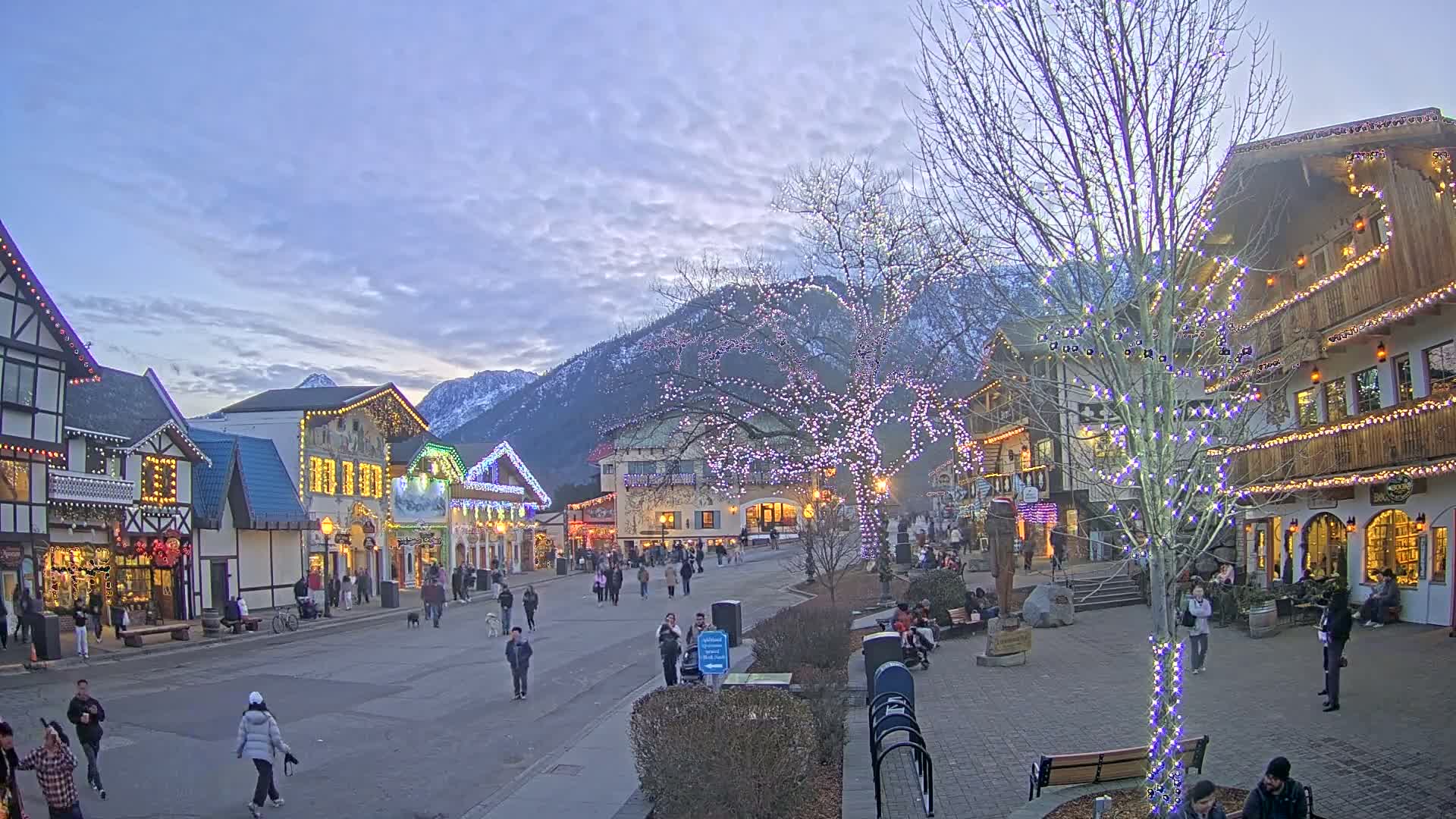 Leavenworth Village Downtown  Live Cam - Leavenworth, Chelan, Washington, USA