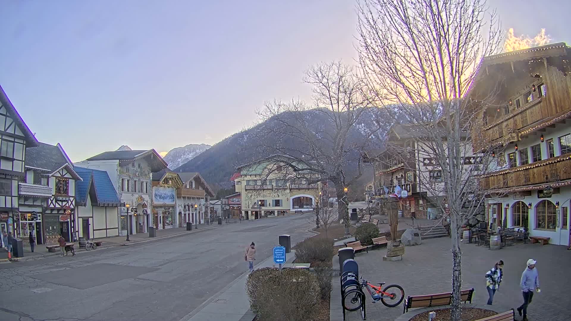 Leavenworth Village Downtown  Live Cam - Leavenworth, Chelan, Washington, USA