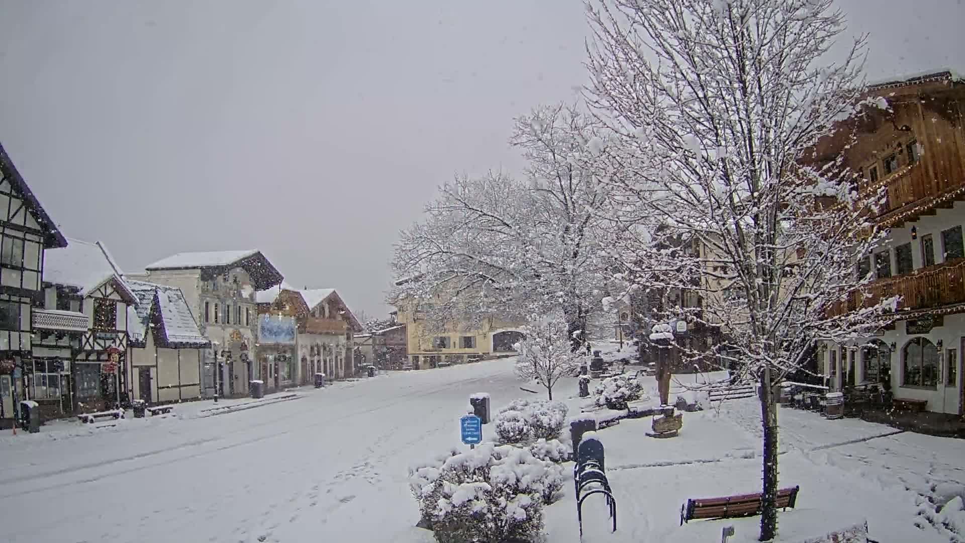 Leavenworth Village Downtown  Live Cam - Leavenworth, Chelan, Washington, USA