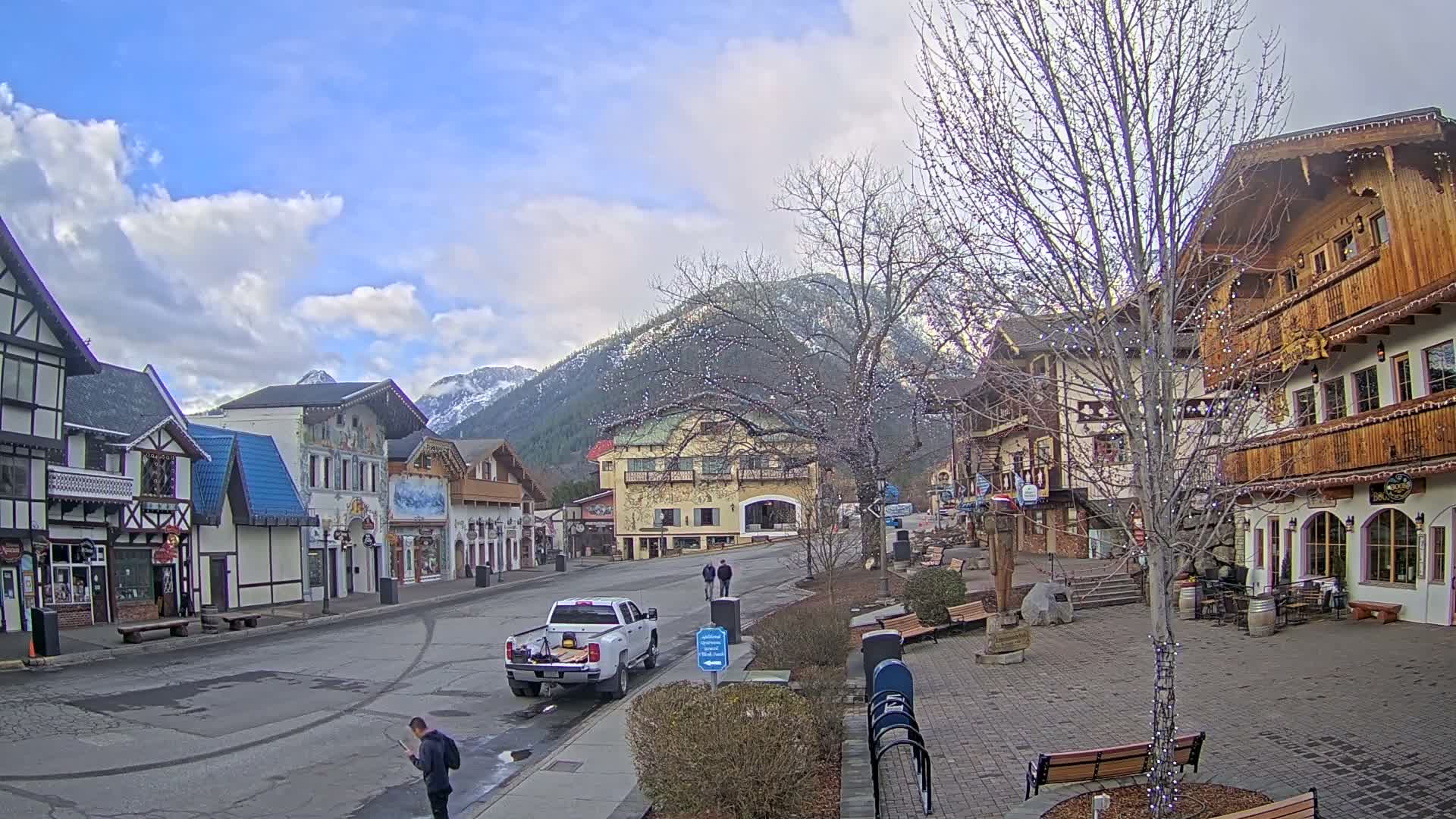 Leavenworth Village Downtown  Live Cam - Leavenworth, Chelan, Washington, USA