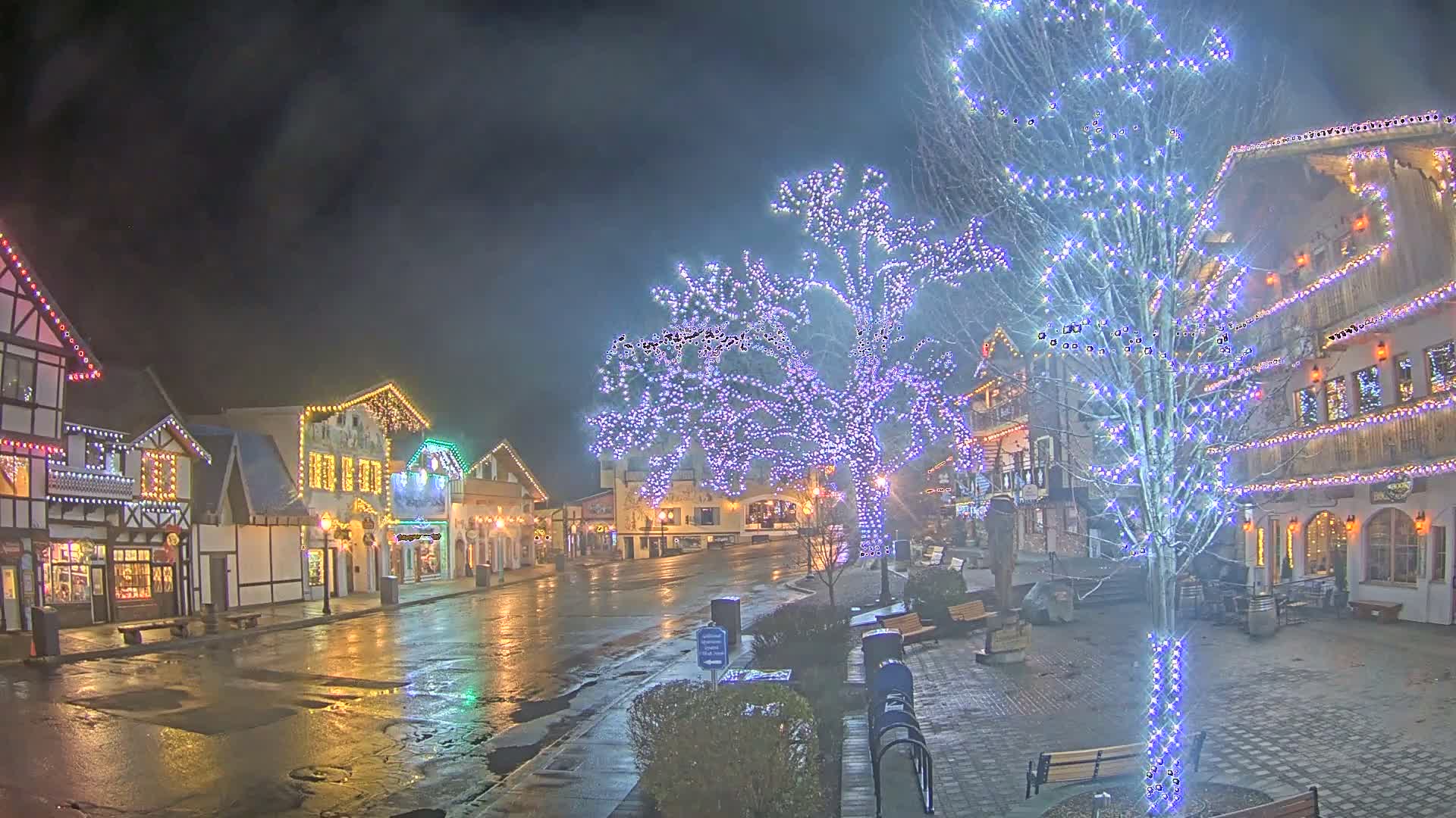 Leavenworth Village Downtown  Live Cam - Leavenworth, Chelan, Washington, USA