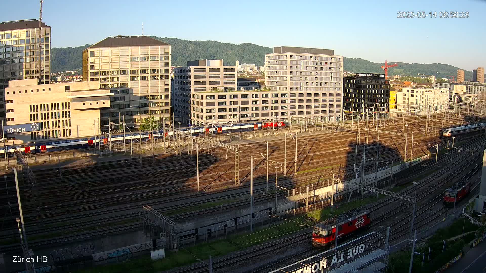 Zurich City & Zürich HB Main Train Station Live Cam - (Kreis 4)Aussersihl, Zurich, Switzerland