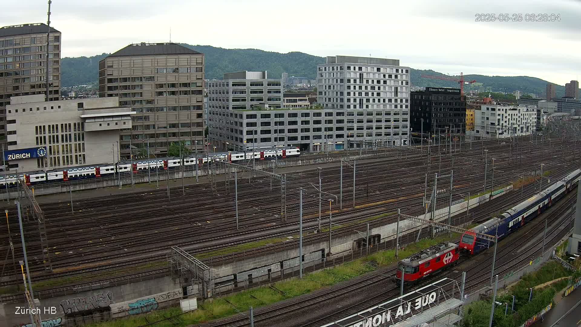 Zurich City & Zürich HB Main Train Station Live Cam - (Kreis 4)Aussersihl, Zurich, Switzerland