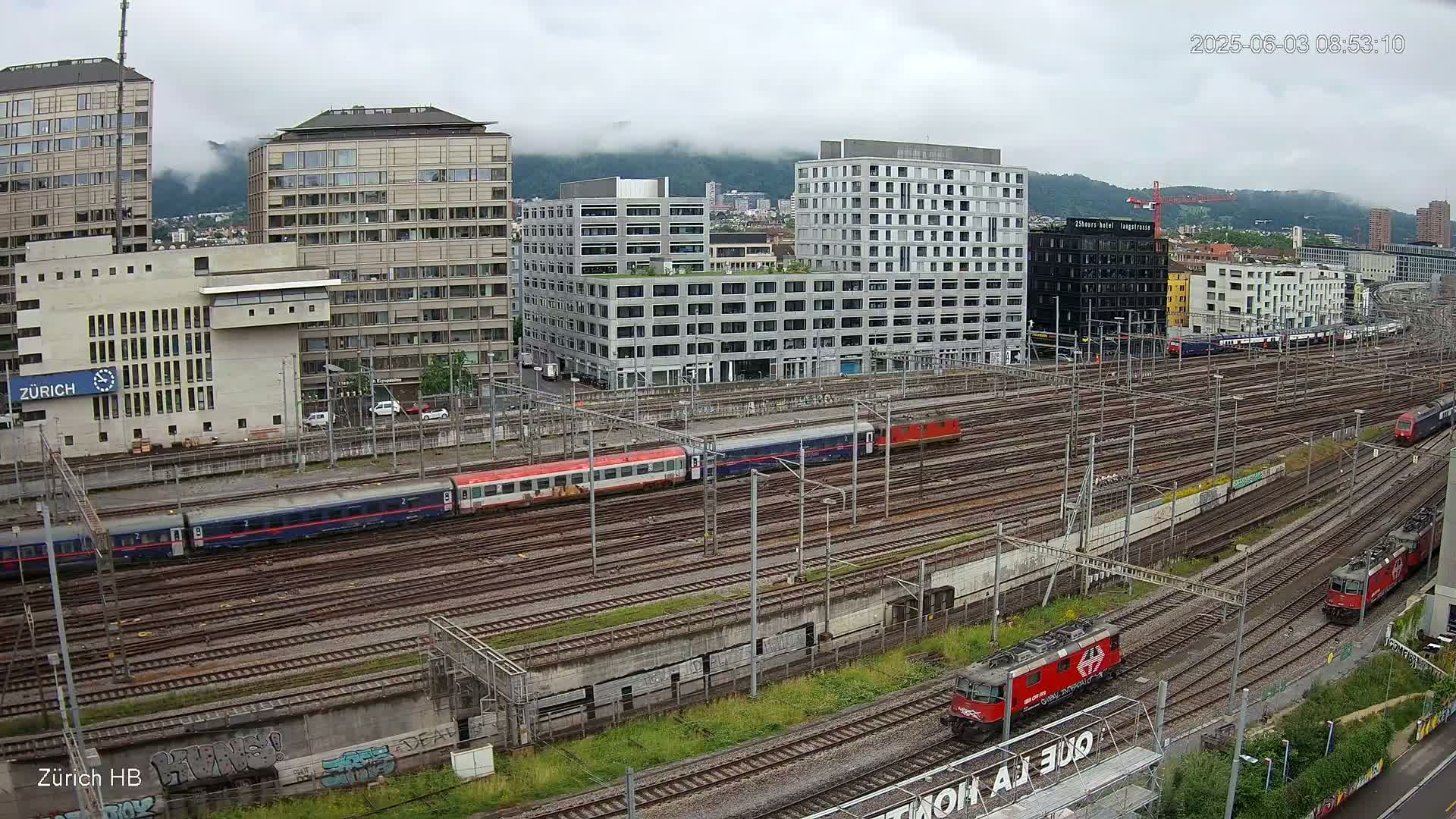 Zurich City & Zürich HB Main Train Station Live Cam - (Kreis 4)Aussersihl, Zurich, Switzerland