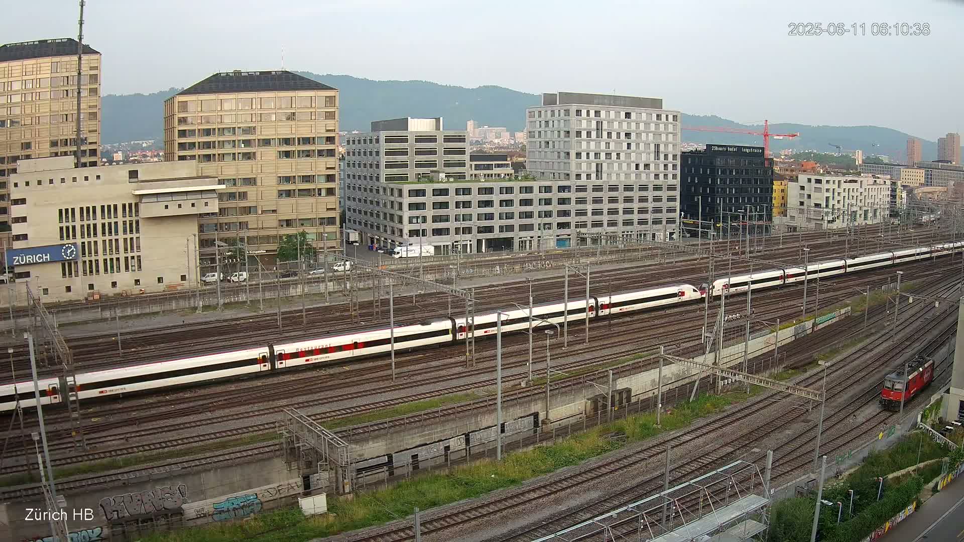 Zurich City & Zürich HB Main Train Station Live Cam - (Kreis 4)Aussersihl, Zurich, Switzerland