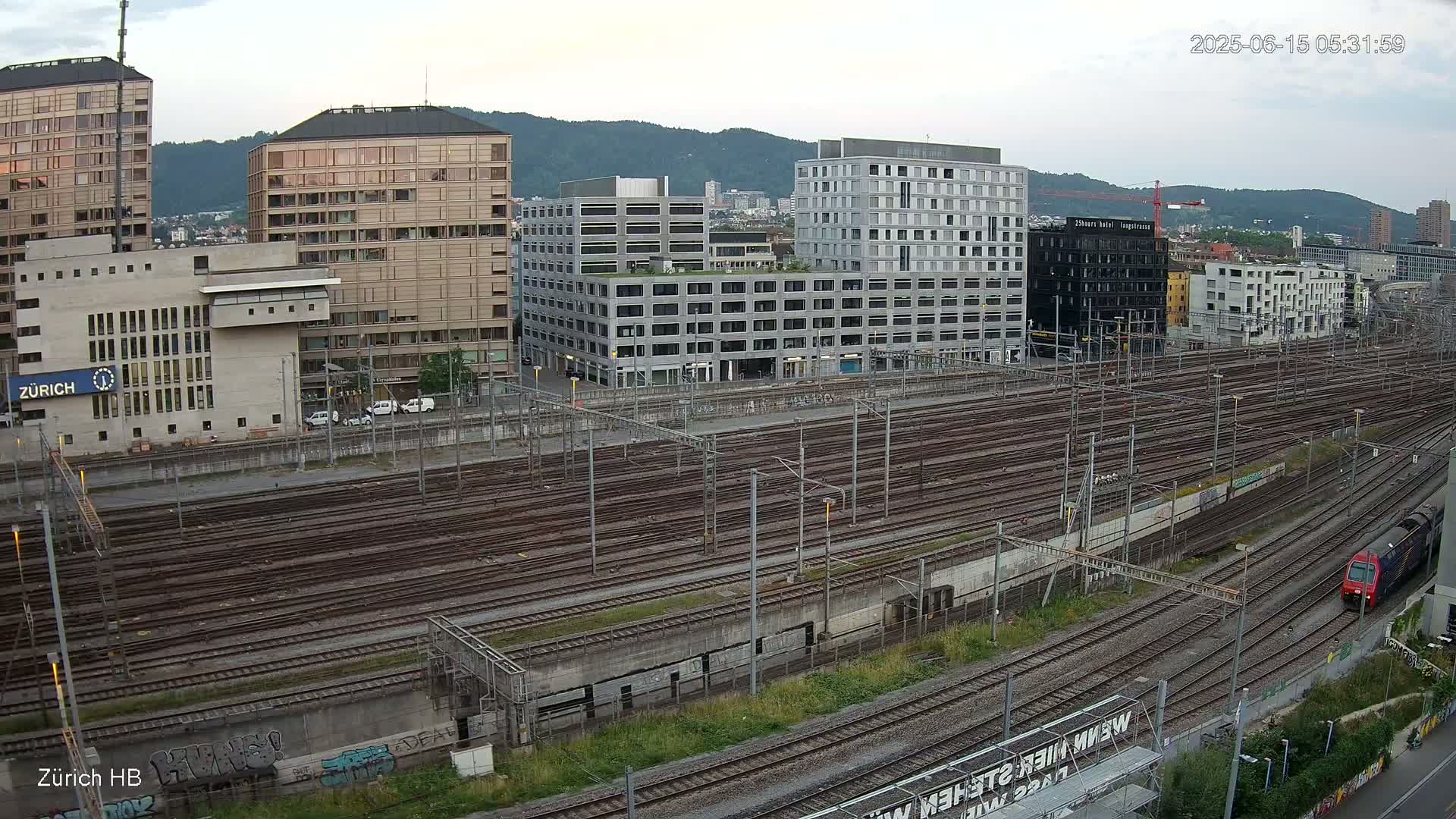 Zurich City & Zürich HB Main Train Station Live Cam - (Kreis 4)Aussersihl, Zurich, Switzerland