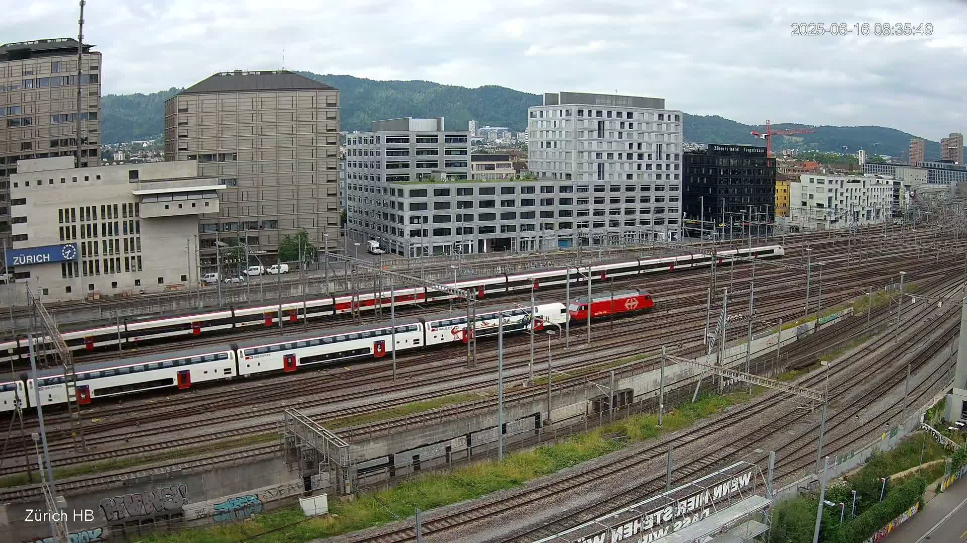 Zurich City & Zürich HB Main Train Station Live Cam - (Kreis 4)Aussersihl, Zurich, Switzerland