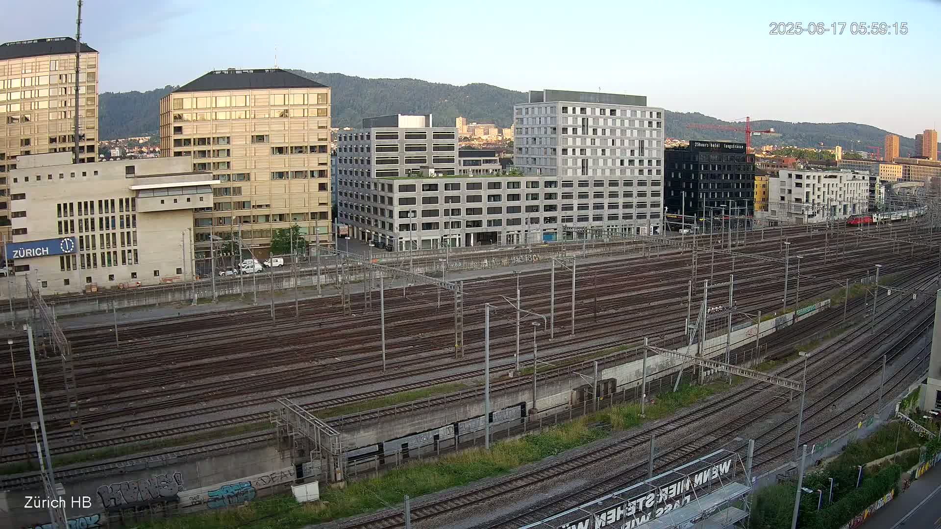 Zurich City & Zürich HB Main Train Station Live Cam - (Kreis 4)Aussersihl, Zurich, Switzerland