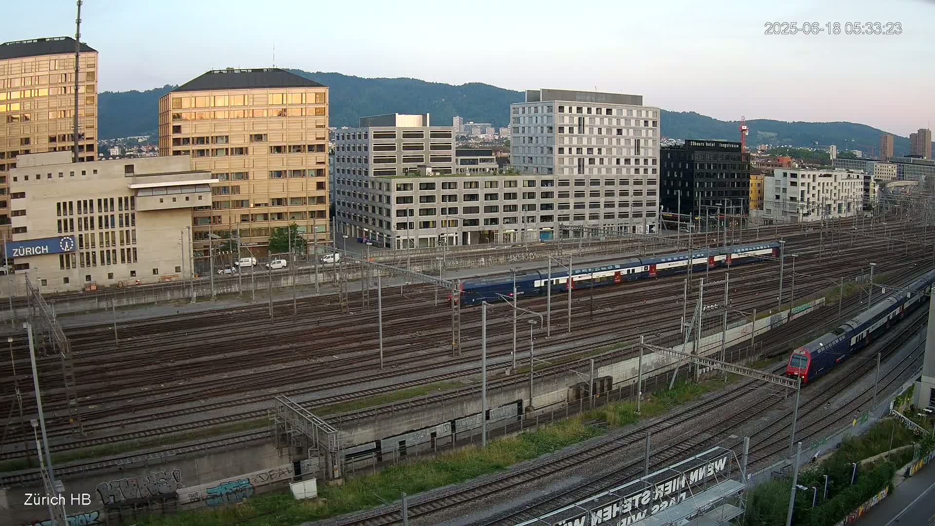 Zurich City & Zürich HB Main Train Station Live Cam - (Kreis 4)Aussersihl, Zurich, Switzerland