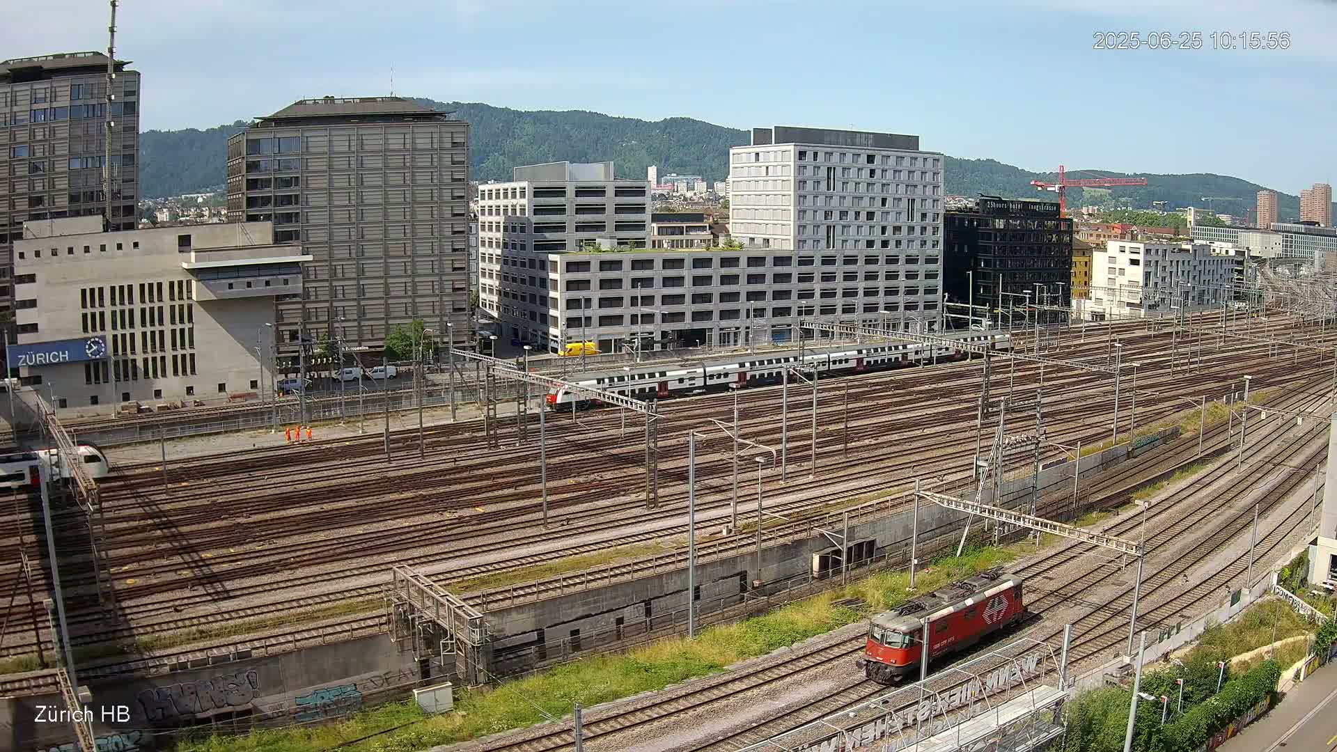 Zurich City & Zürich HB Main Train Station Live Cam - (Kreis 4)Aussersihl, Zurich, Switzerland