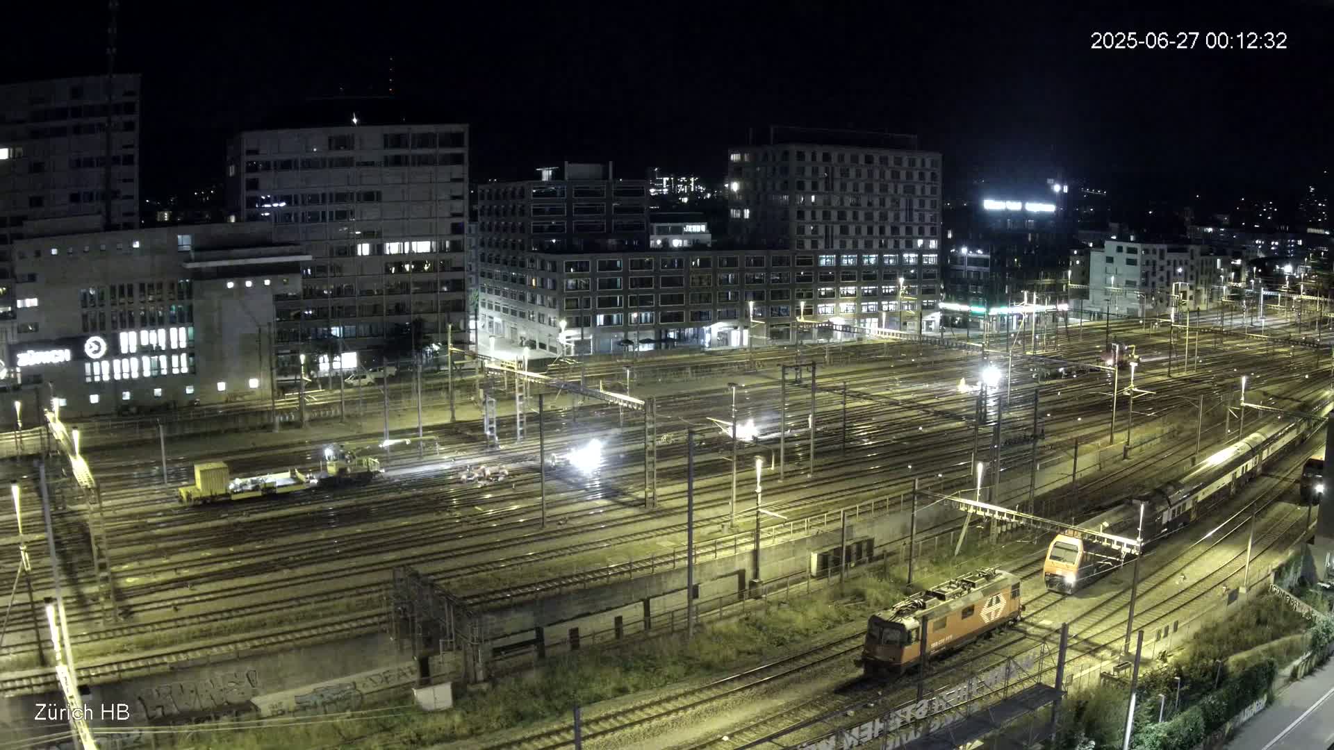 Zurich City & Zürich HB Main Train Station Live Cam - (Kreis 4)Aussersihl, Zurich, Switzerland