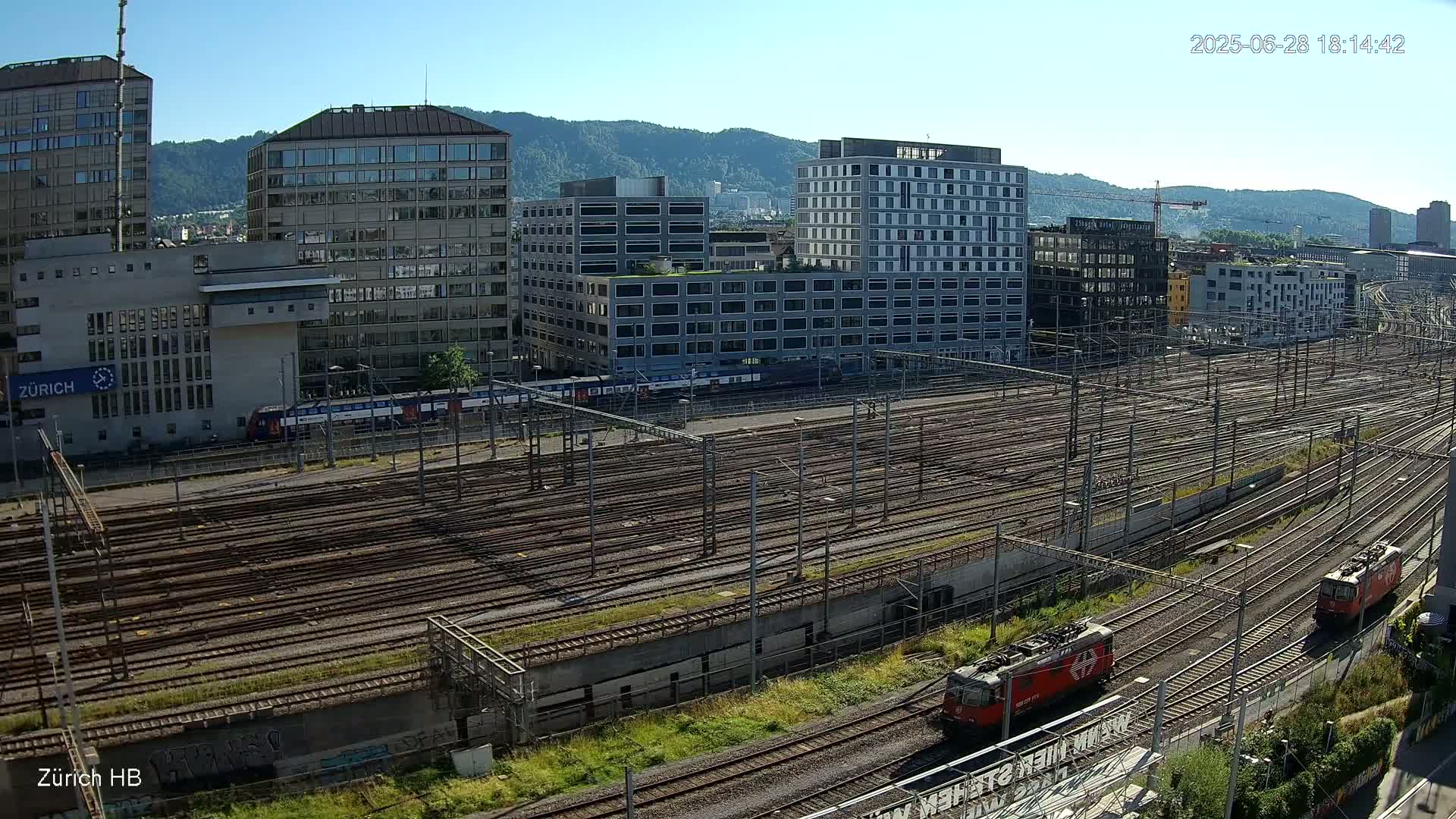 Zurich City & Zürich HB Main Train Station Live Cam - (Kreis 4)Aussersihl, Zurich, Switzerland