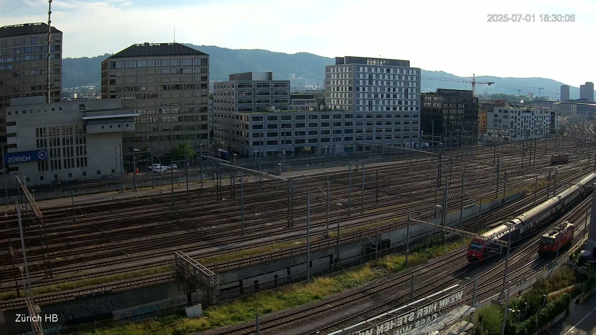 Zurich City & Zürich HB Main Train Station Live Cam - (Kreis 4)Aussersihl, Zurich, Switzerland