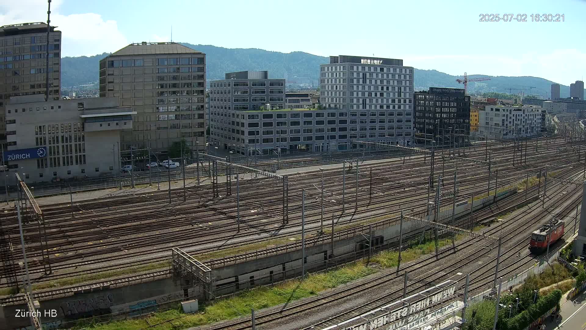 Zurich City & Zürich HB Main Train Station Live Cam - (Kreis 4)Aussersihl, Zurich, Switzerland