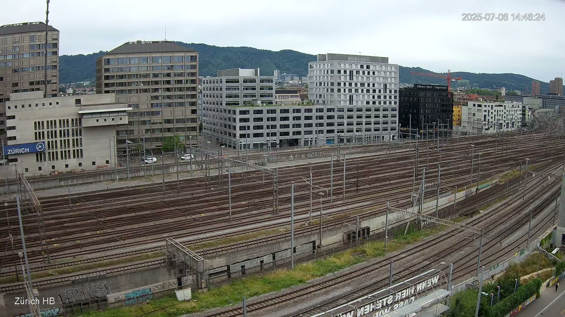 Zurich City & Zürich HB Main Train Station Live Cam - (Kreis 4)Aussersihl, Zurich, Switzerland