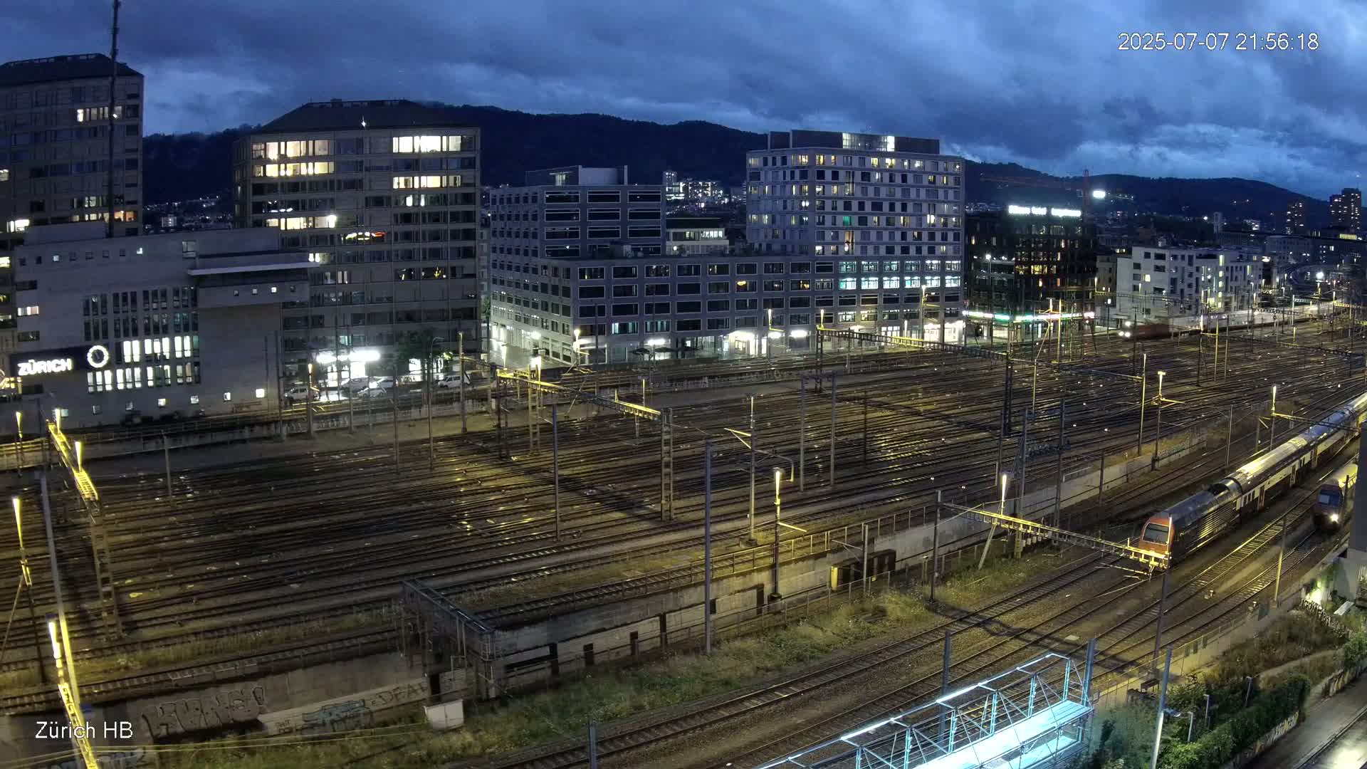 Zurich City & Zürich HB Main Train Station Live Cam - (Kreis 4)Aussersihl, Zurich, Switzerland