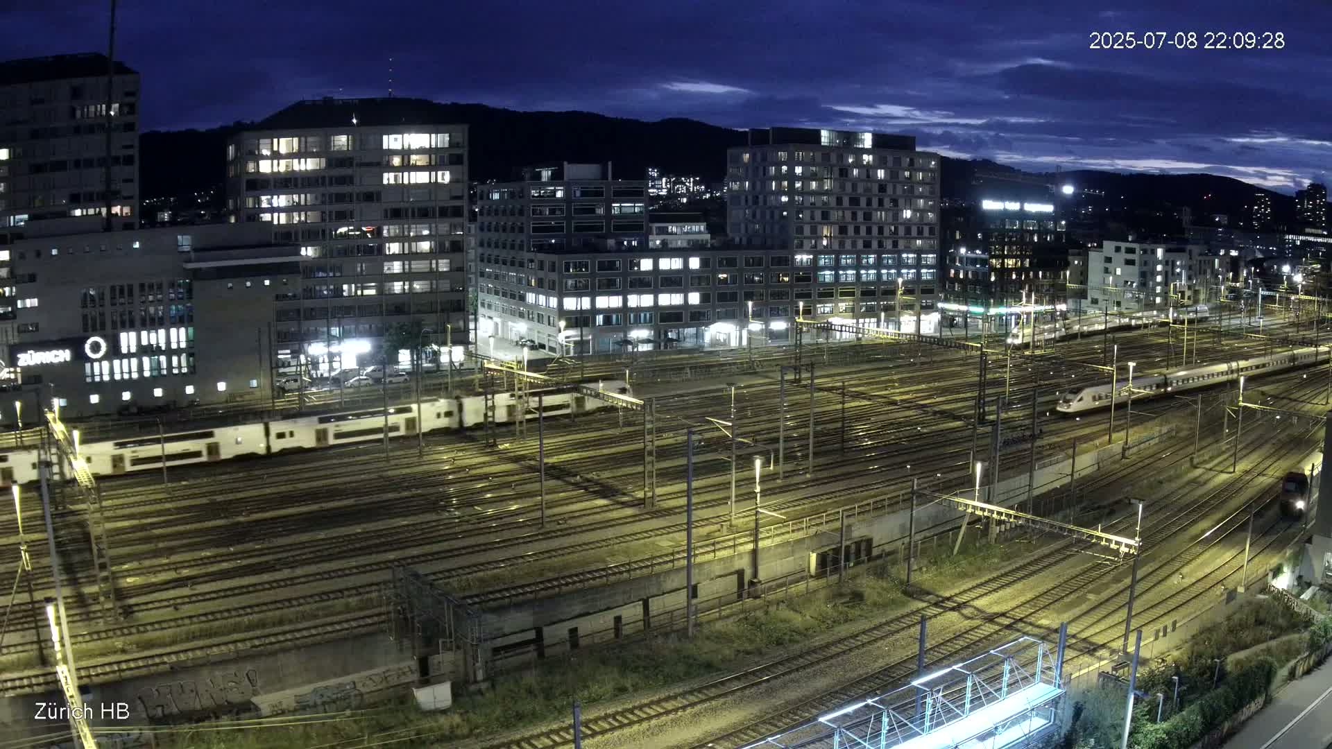 Zurich City & Zürich HB Main Train Station Live Cam - (Kreis 4)Aussersihl, Zurich, Switzerland
