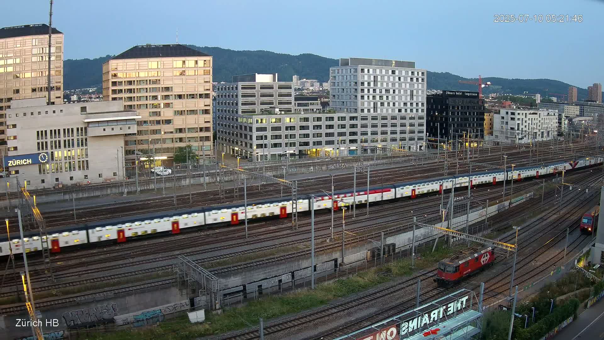 Zurich City & Zürich HB Main Train Station Live Cam - (Kreis 4)Aussersihl, Zurich, Switzerland