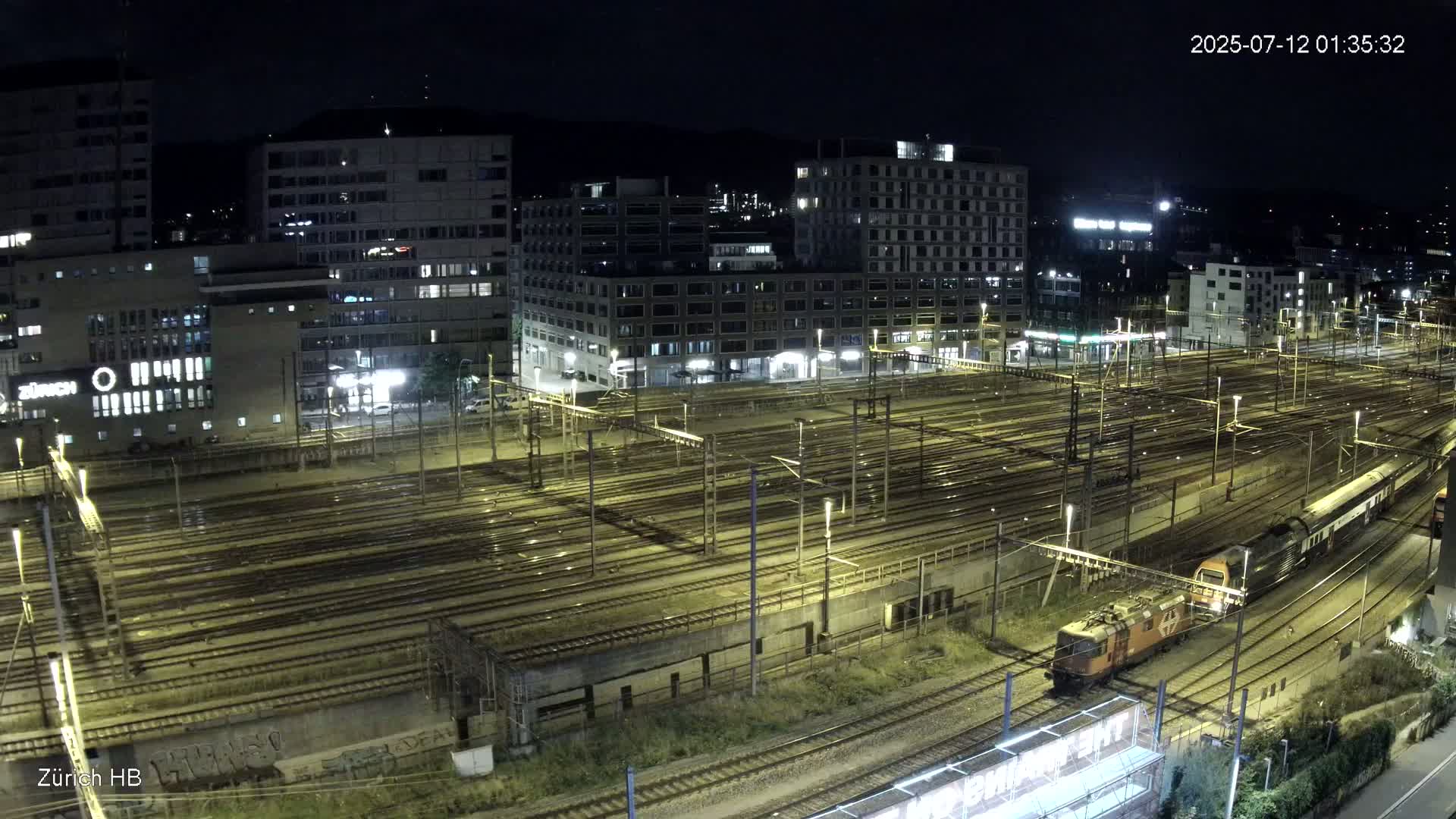 Zurich City & Zürich HB Main Train Station Live Cam - (Kreis 4)Aussersihl, Zurich, Switzerland
