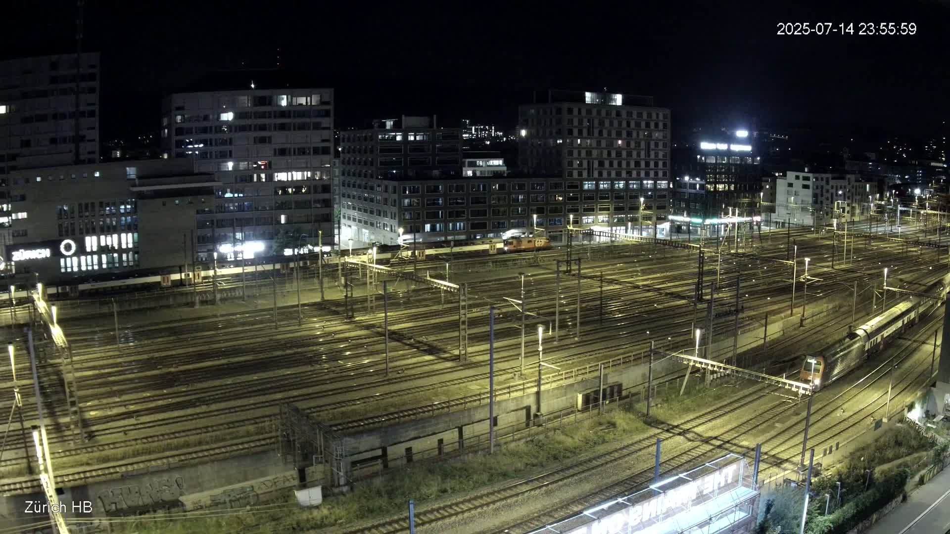 Zurich City & Zürich HB Main Train Station Live Cam - (Kreis 4)Aussersihl, Zurich, Switzerland