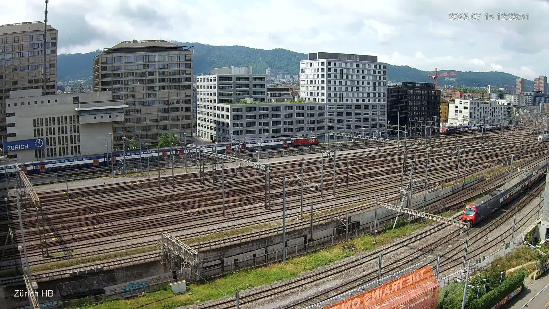 Zurich City & Zürich HB Main Train Station Live Cam - (Kreis 4)Aussersihl, Zurich, Switzerland