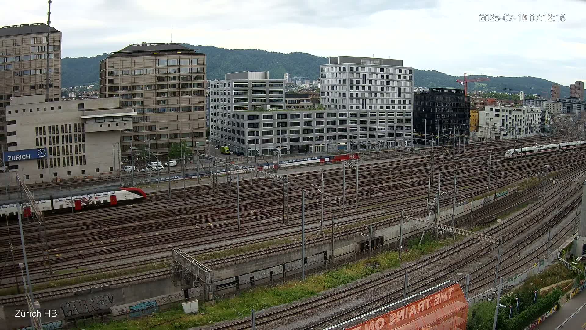 Zurich City & Zürich HB Main Train Station Live Cam - (Kreis 4)Aussersihl, Zurich, Switzerland