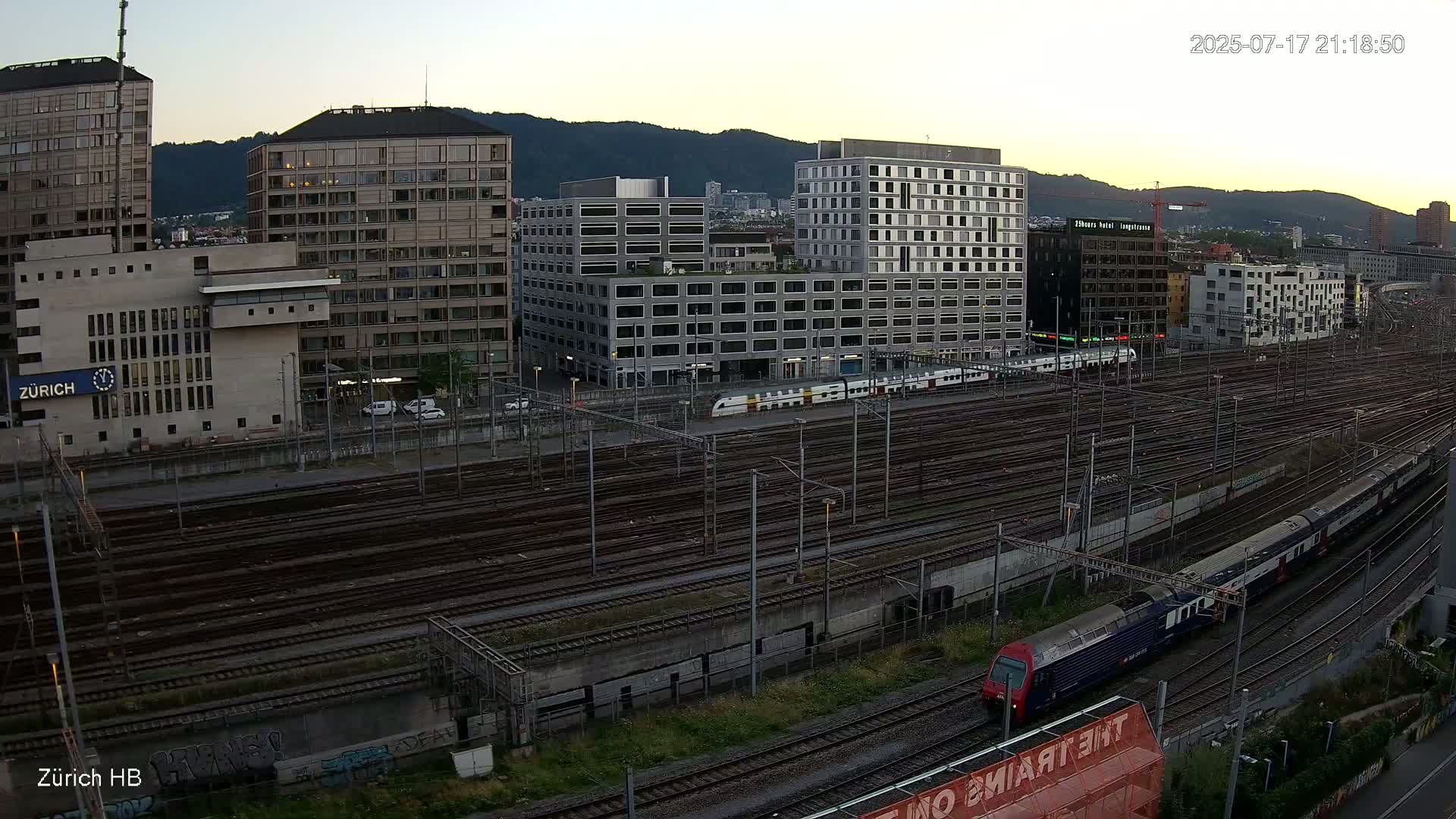 Zurich City & Zürich HB Main Train Station Live Cam - (Kreis 4)Aussersihl, Zurich, Switzerland