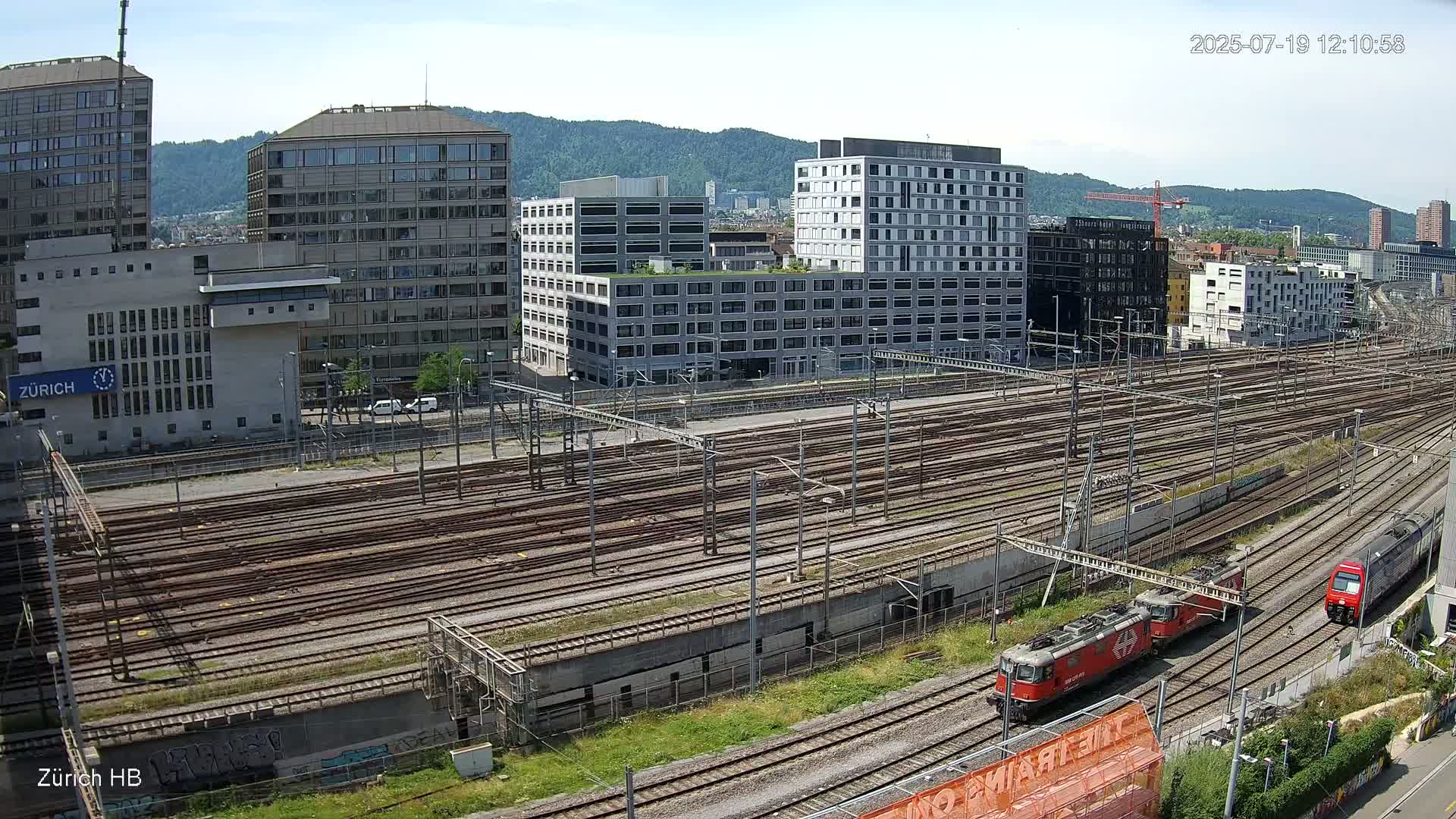 Zurich City & Zürich HB Main Train Station Live Cam - (Kreis 4)Aussersihl, Zurich, Switzerland