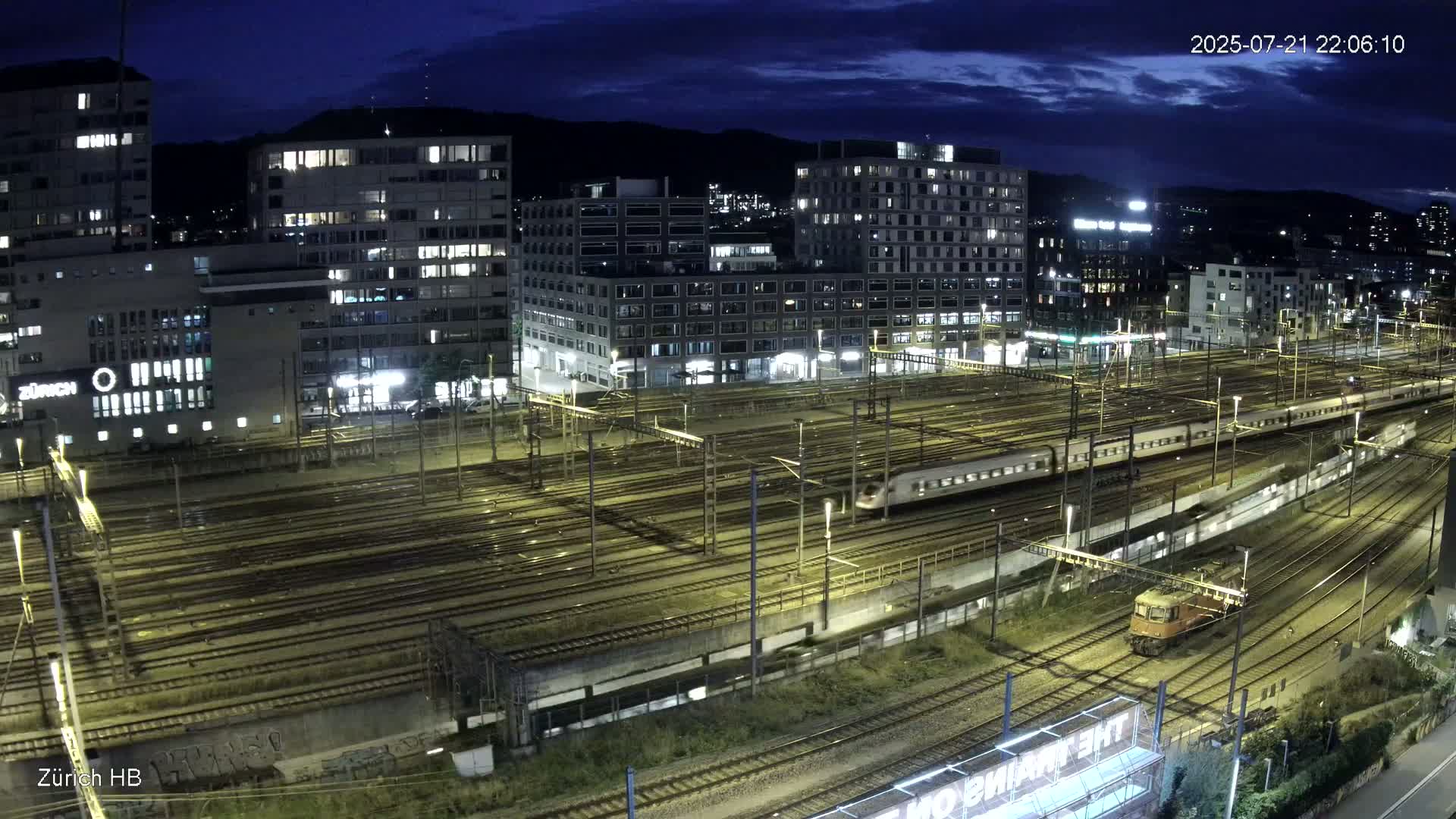 Zurich City & Zürich HB Main Train Station Live Cam - (Kreis 4)Aussersihl, Zurich, Switzerland
