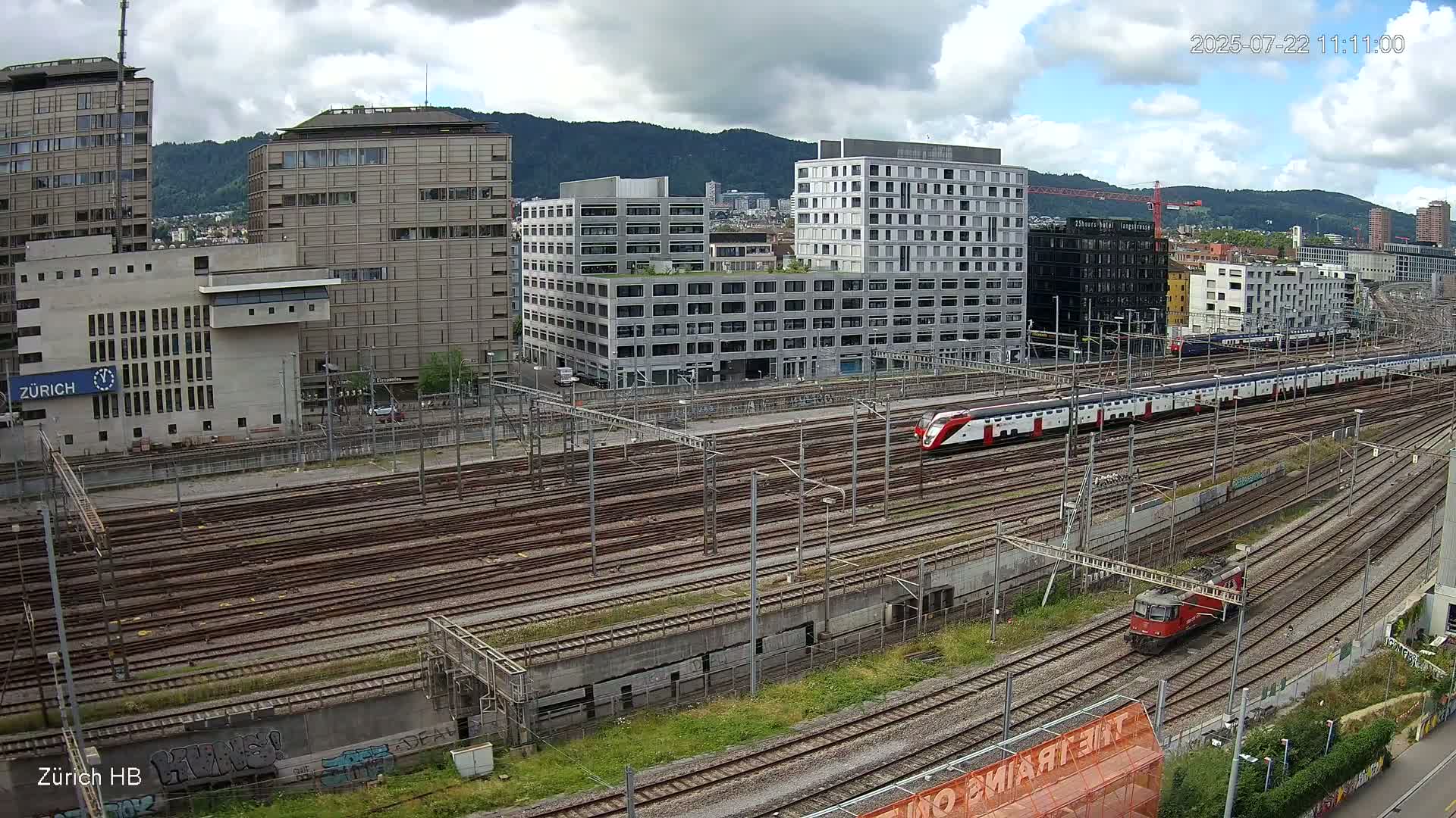 Zurich City & Zürich HB Main Train Station Live Cam - (Kreis 4)Aussersihl, Zurich, Switzerland