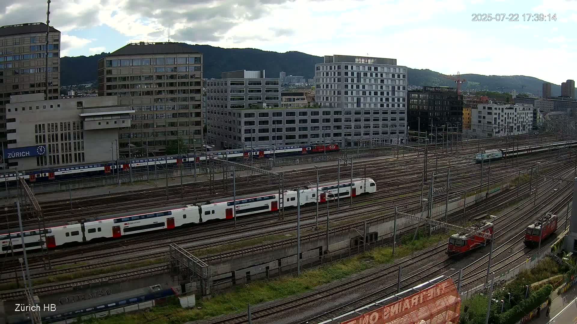 Zurich City & Zürich HB Main Train Station Live Cam - (Kreis 4)Aussersihl, Zurich, Switzerland