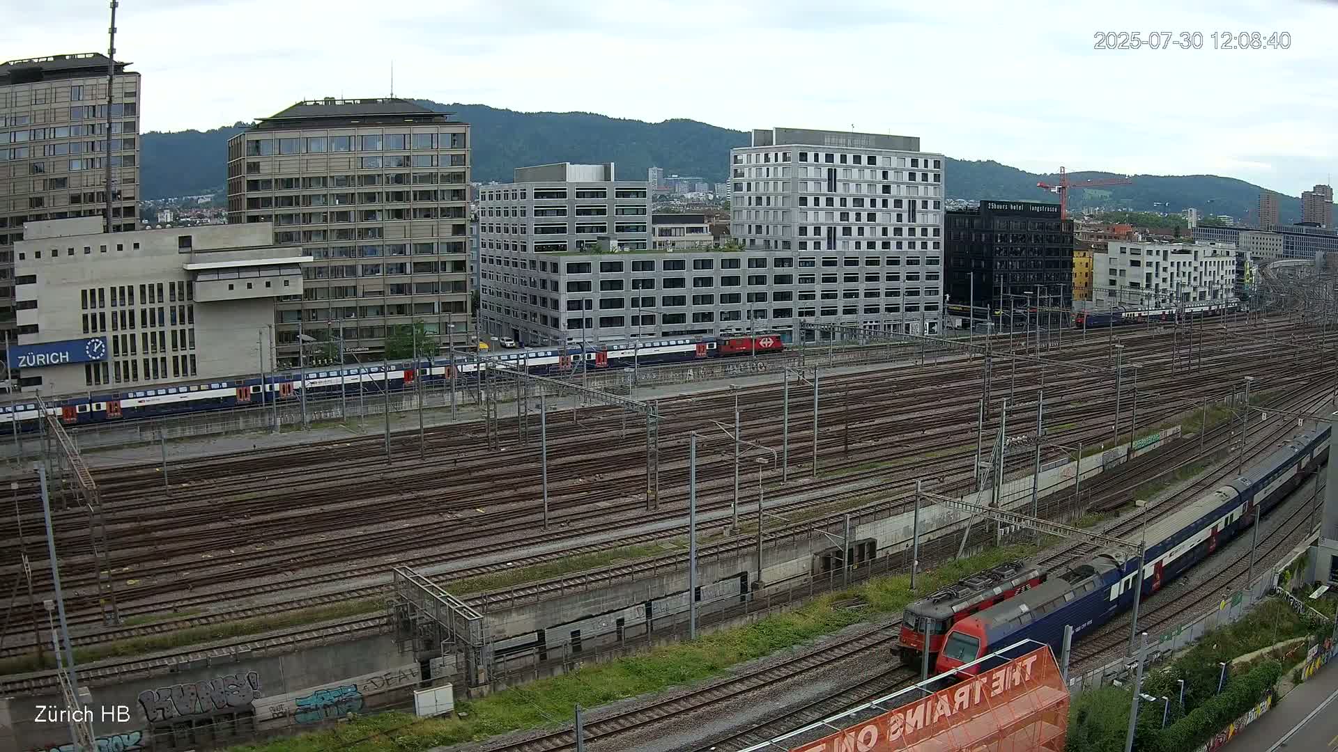 Zurich City & Zürich HB Main Train Station Live Cam - (Kreis 4)Aussersihl, Zurich, Switzerland